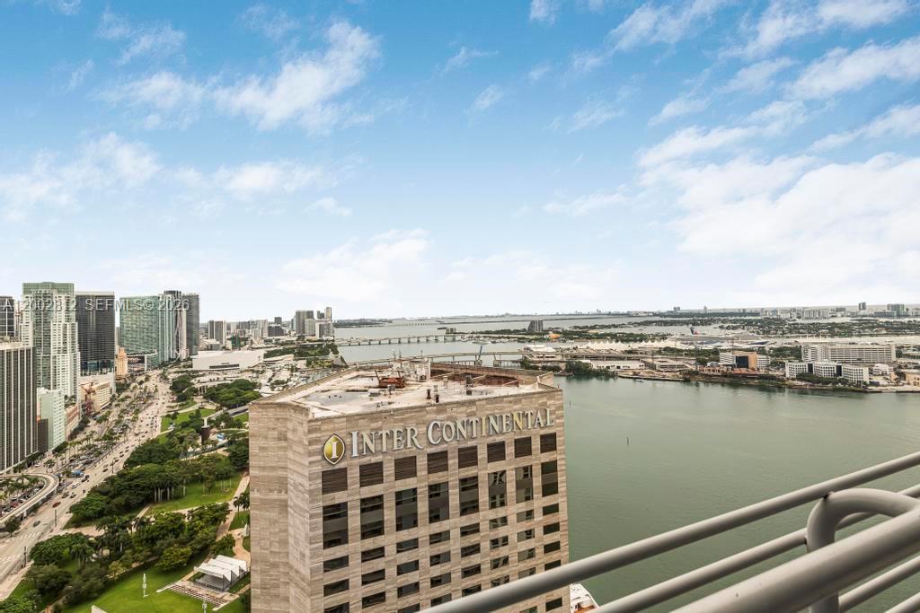 335 S Biscayne Blvd #LPH-02, Miami FL 33131