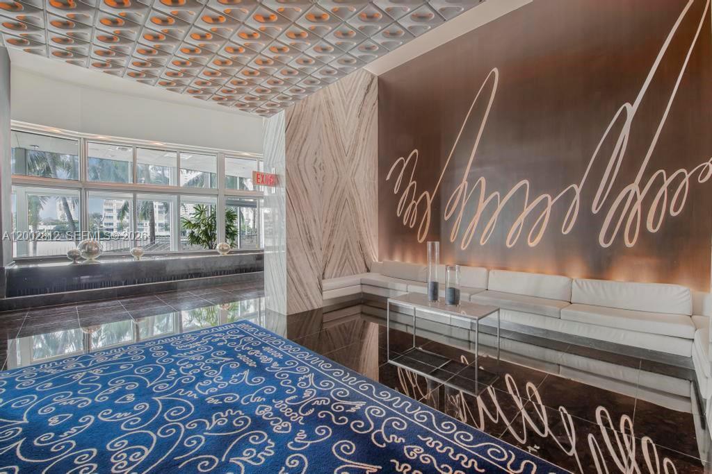 335 S Biscayne Blvd #LPH-02, Miami FL 33131