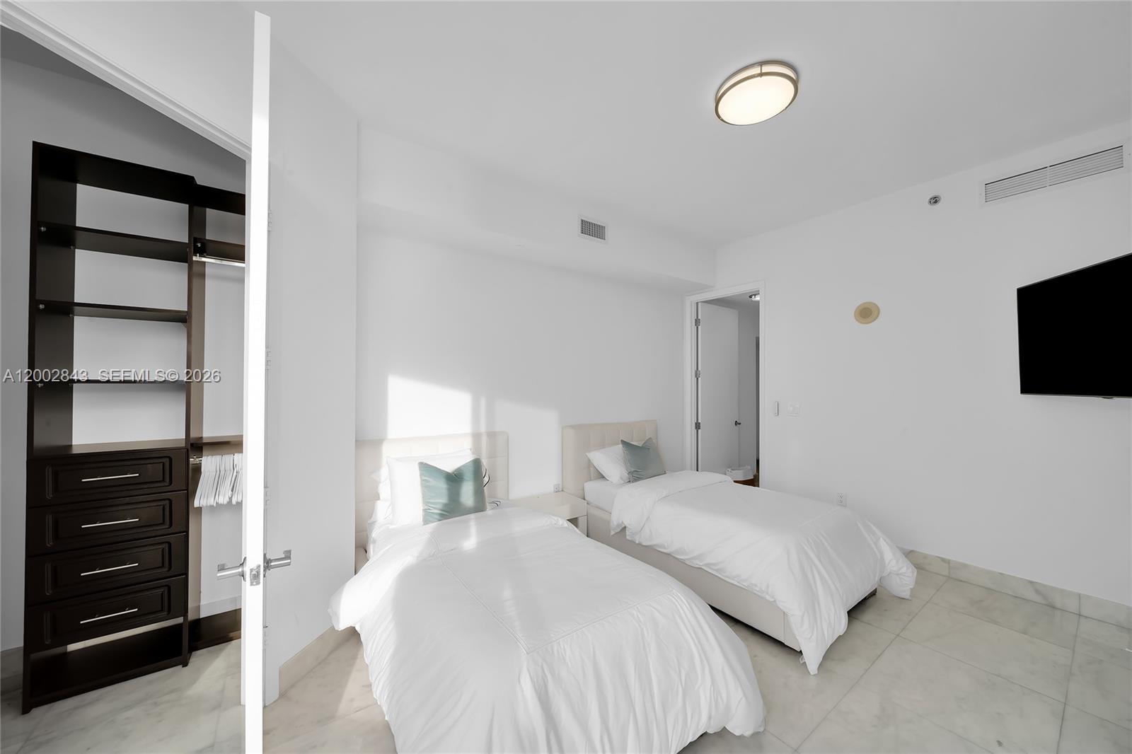 16001 COLLINS AVE #1406, Sunny Isles Beach FL 33160