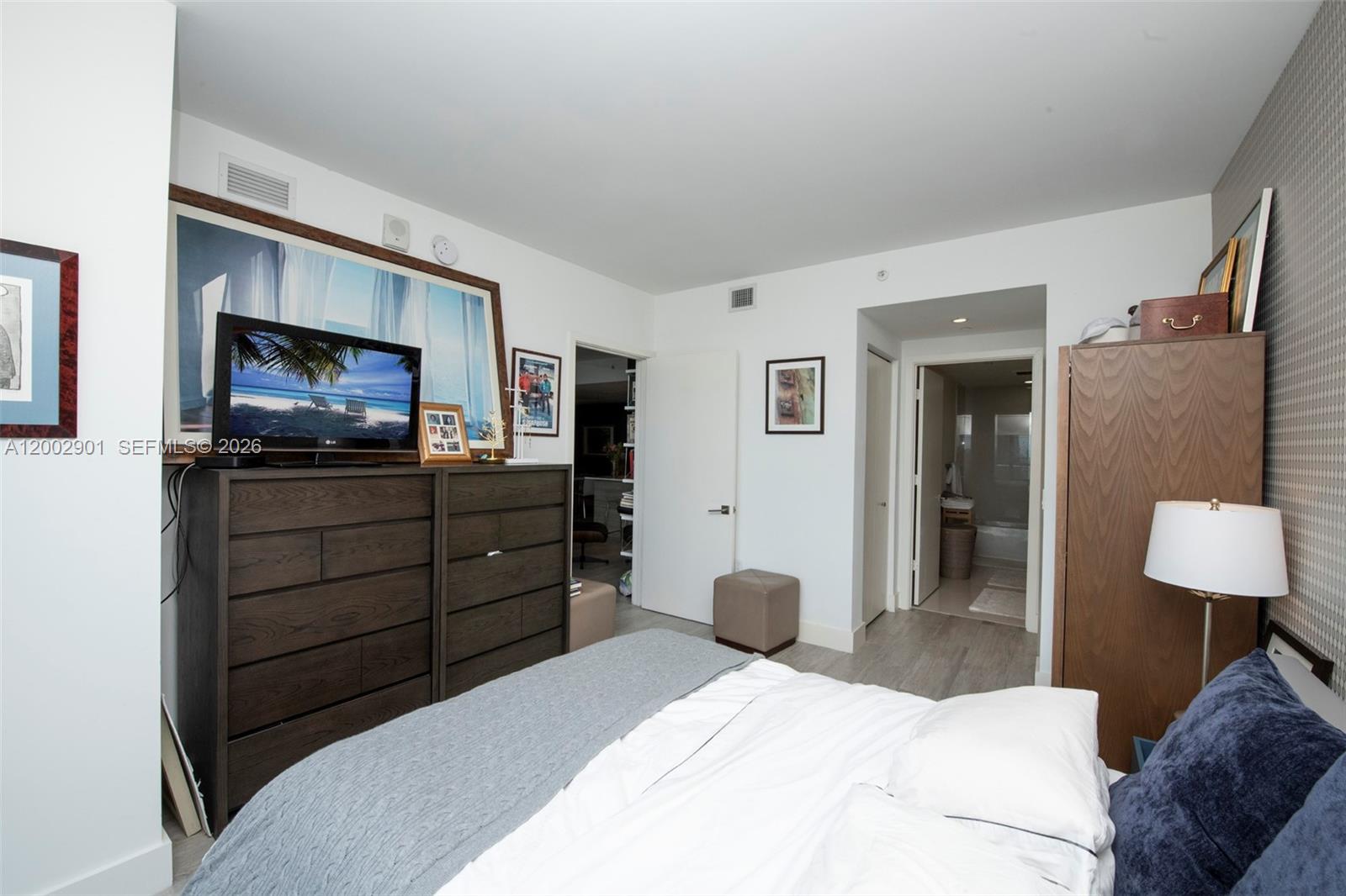 121 NE 34th St #1607, Miami FL 33137