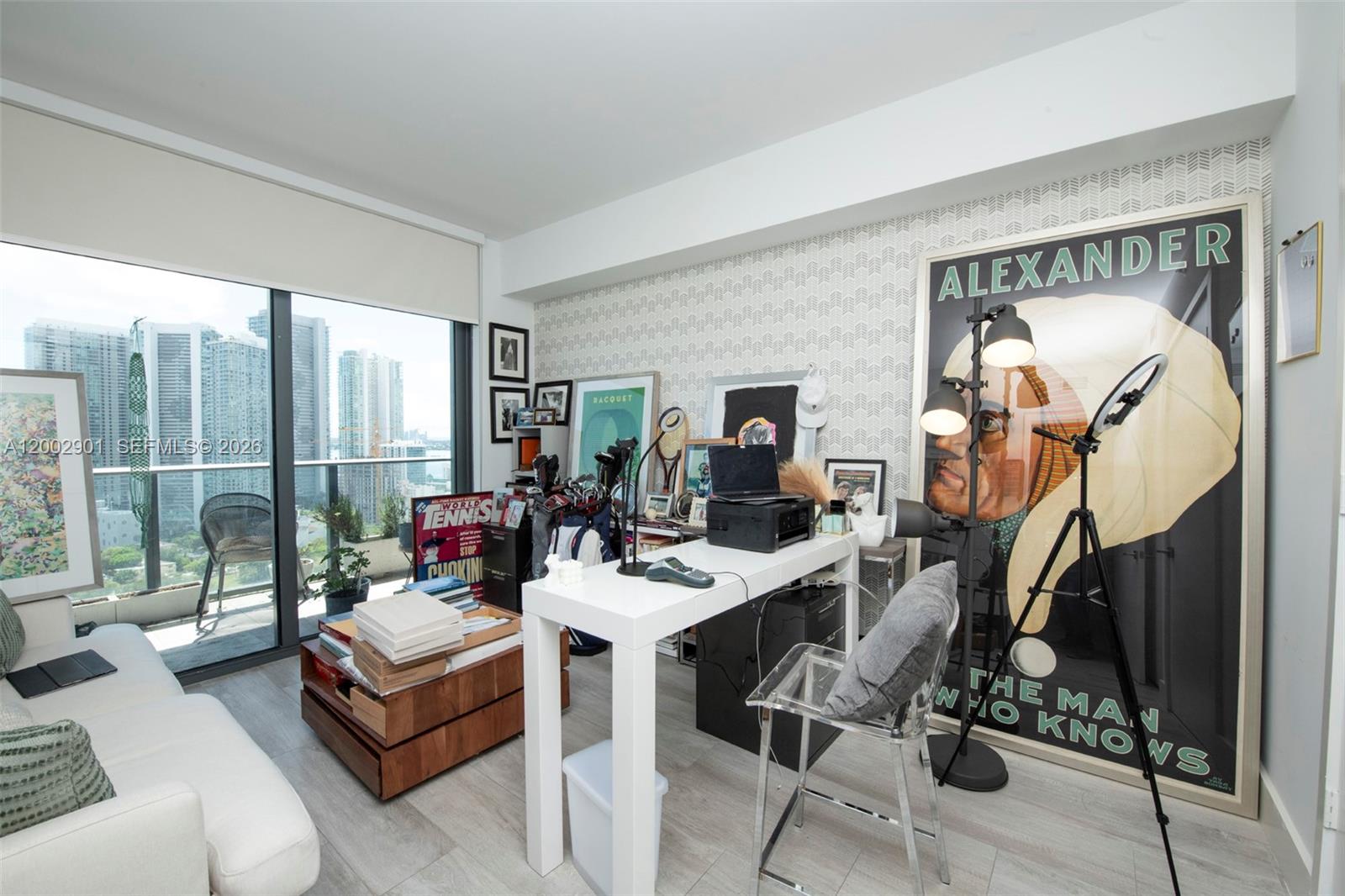 121 NE 34th St #1607, Miami FL 33137
