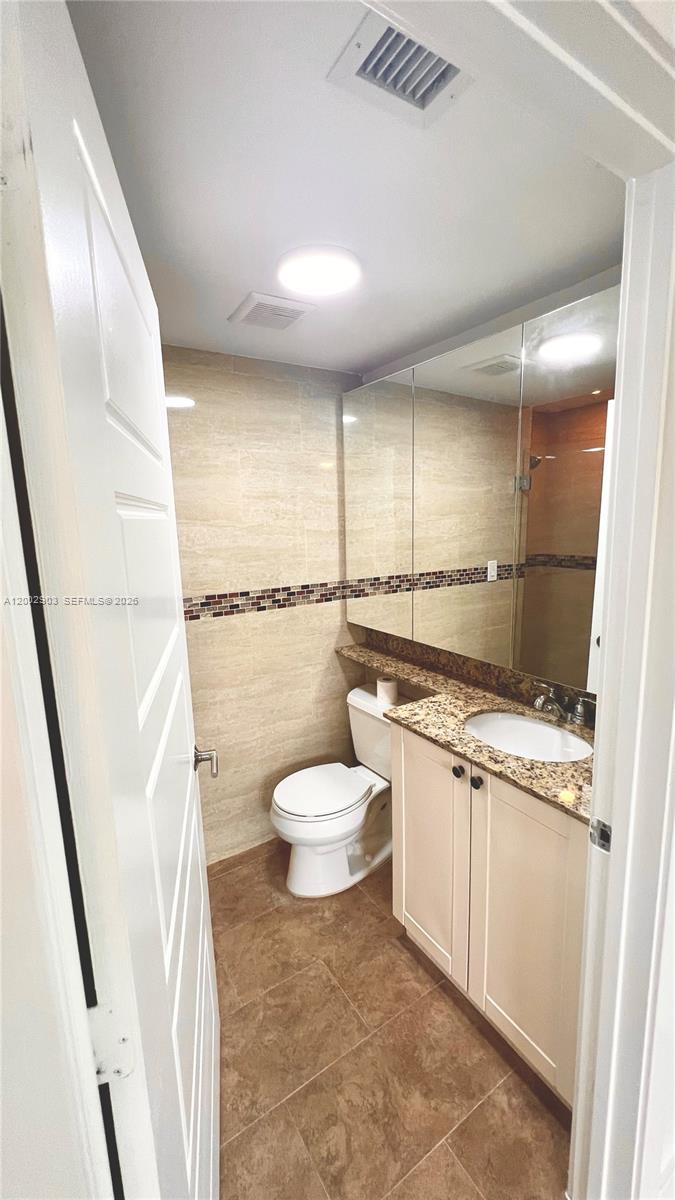 8235 Crespi Blvd #4, Miami Beach FL 33141