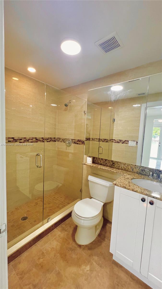8235 Crespi Blvd #4, Miami Beach FL 33141