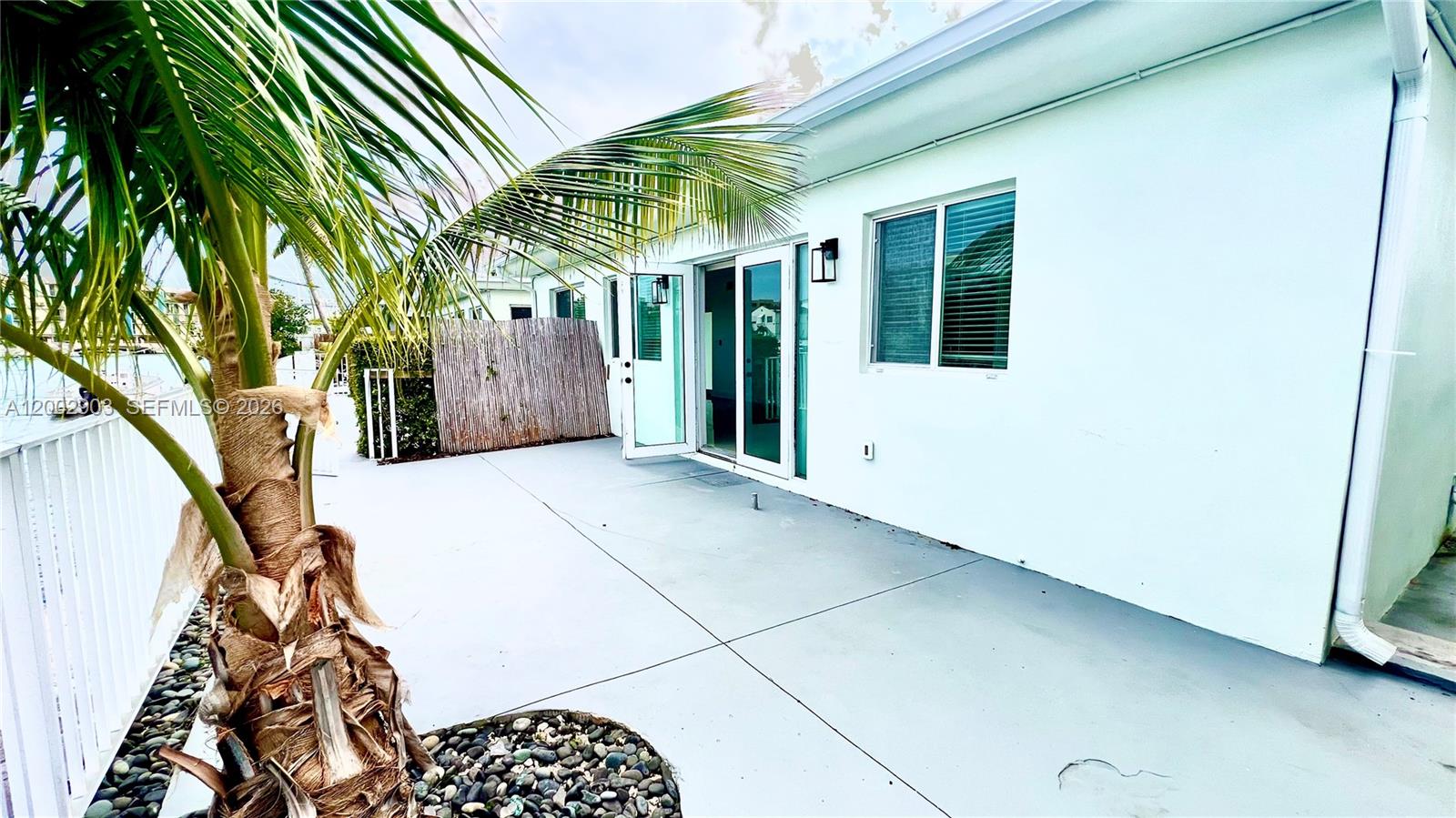 8235 Crespi Blvd #4, Miami Beach FL 33141