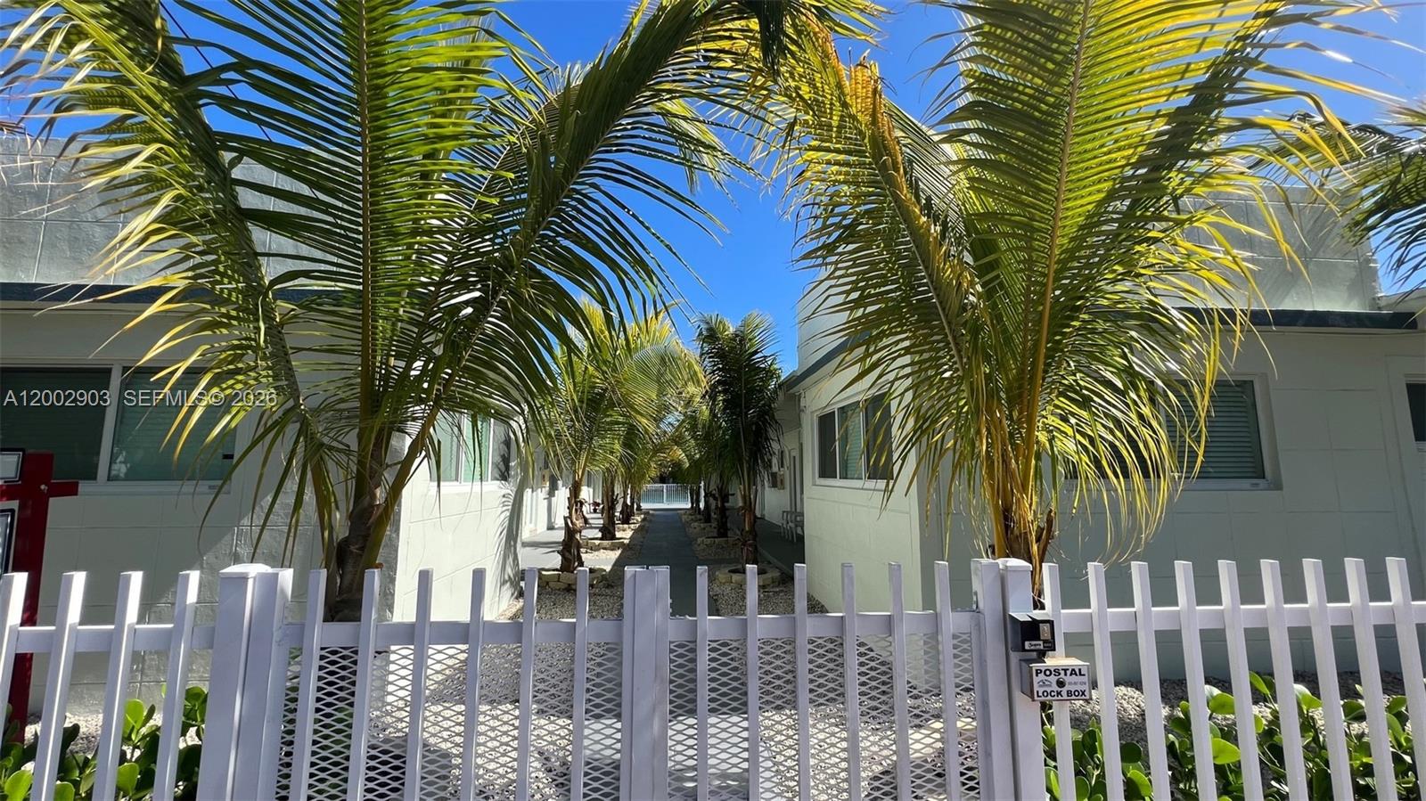 8235 Crespi Blvd #4, Miami Beach FL 33141