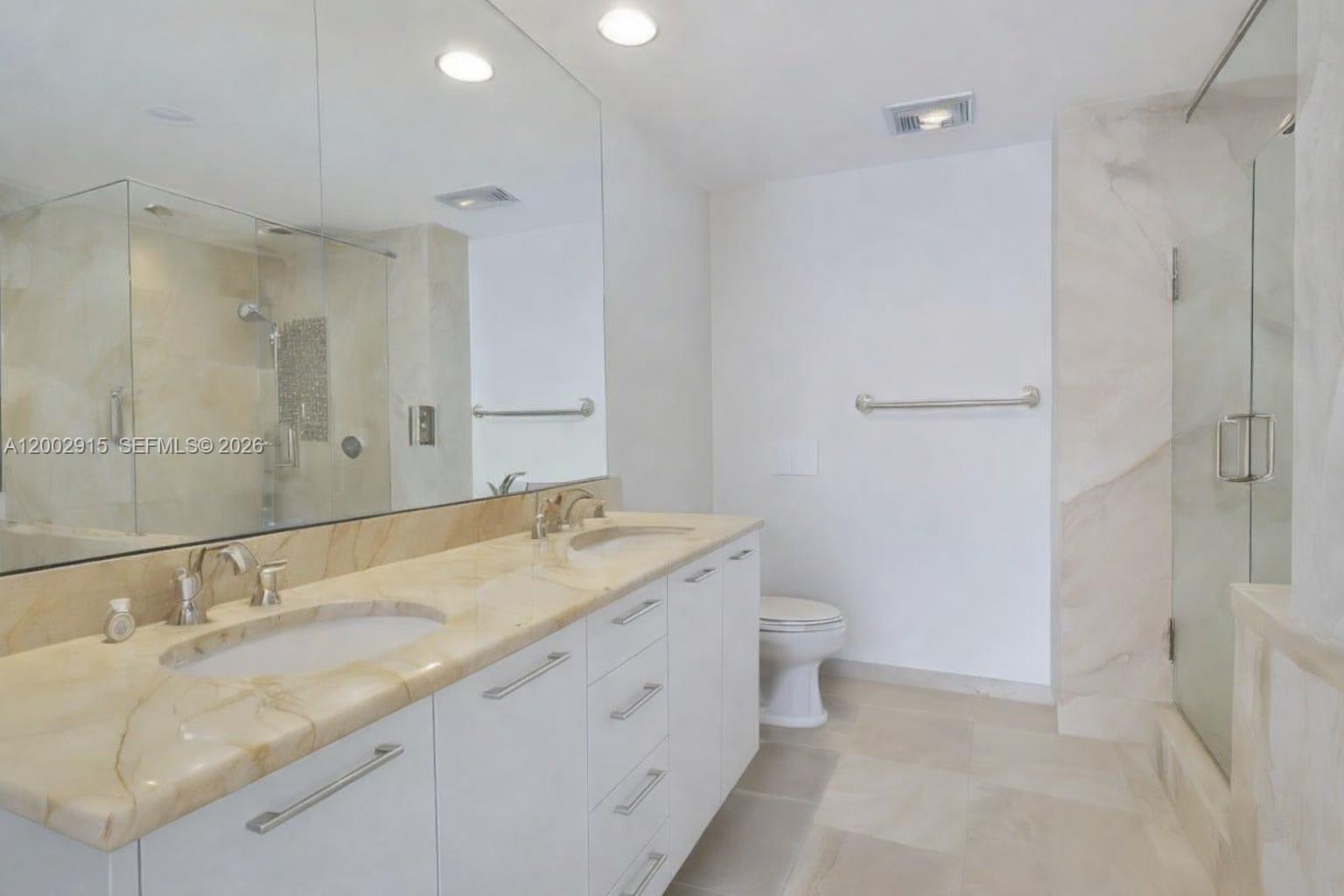 50 Biscayne Blvd #2610, Miami FL 33132