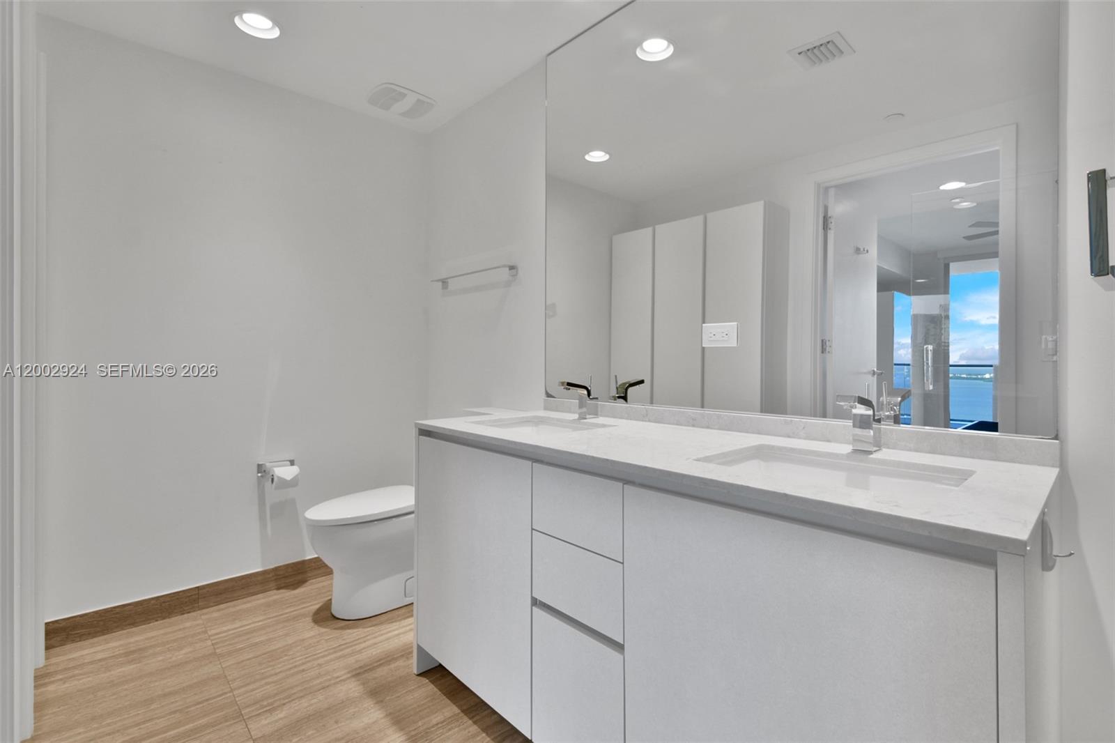 1010 Brickell Ave #2902, Miami FL 33131