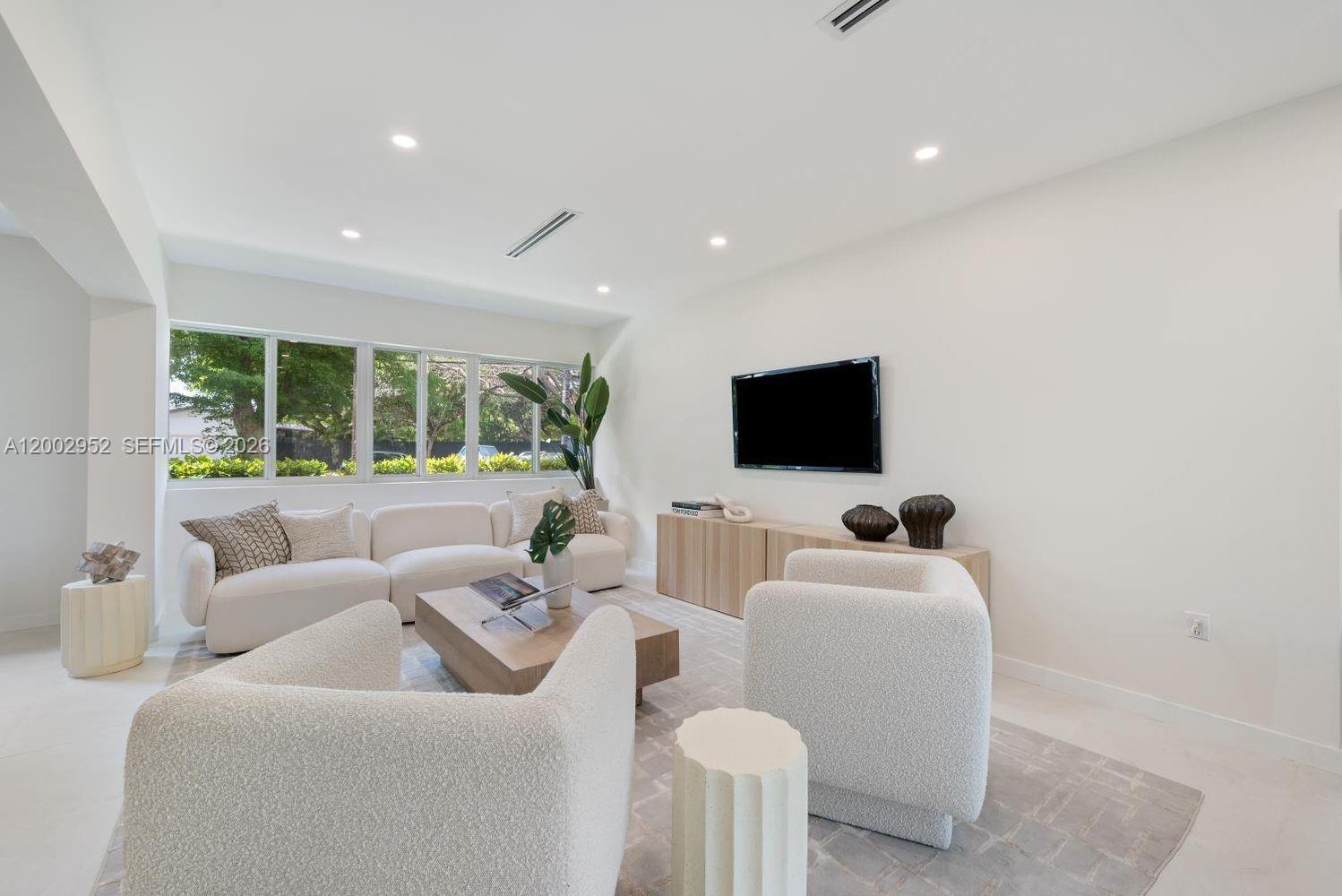 8405 SW 144th St, Palmetto Bay FL 33158