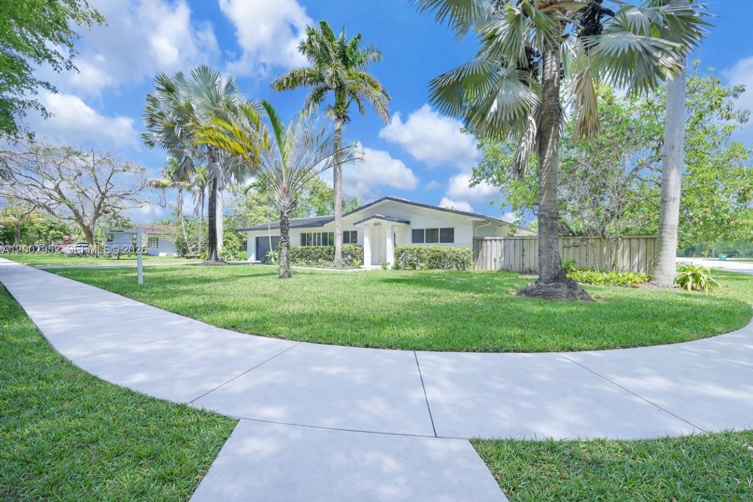 8405 SW 144th St, Palmetto Bay FL 33158