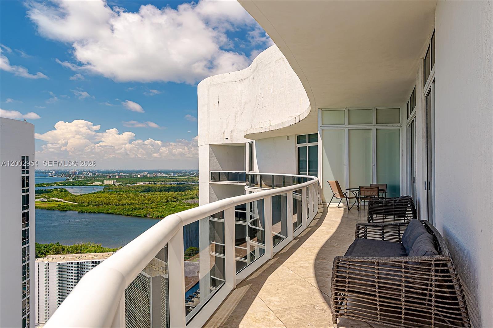 15901 Collins Ave #4302, Sunny Isles Beach FL 33160