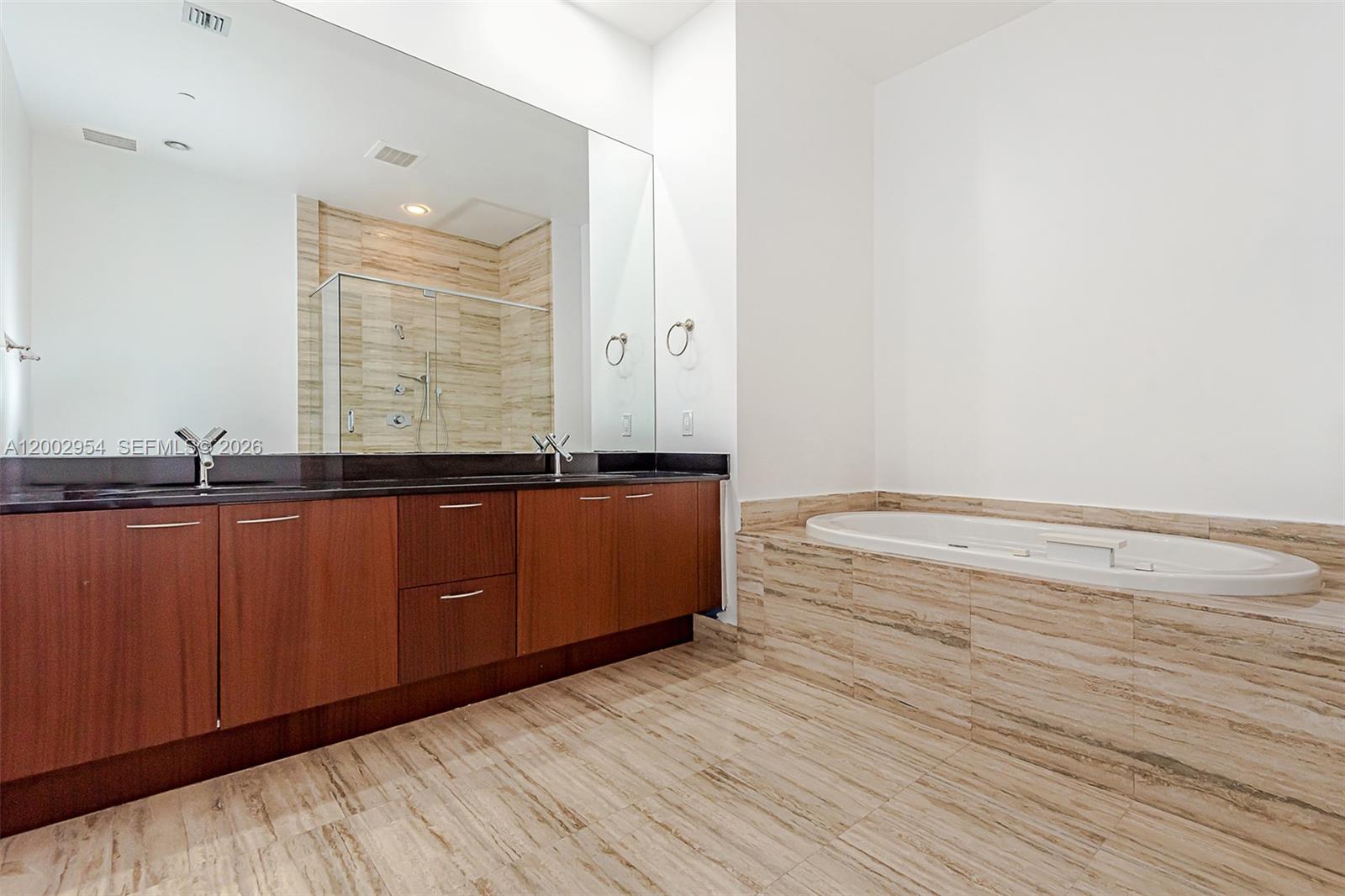 15901 Collins Ave #4302, Sunny Isles Beach FL 33160
