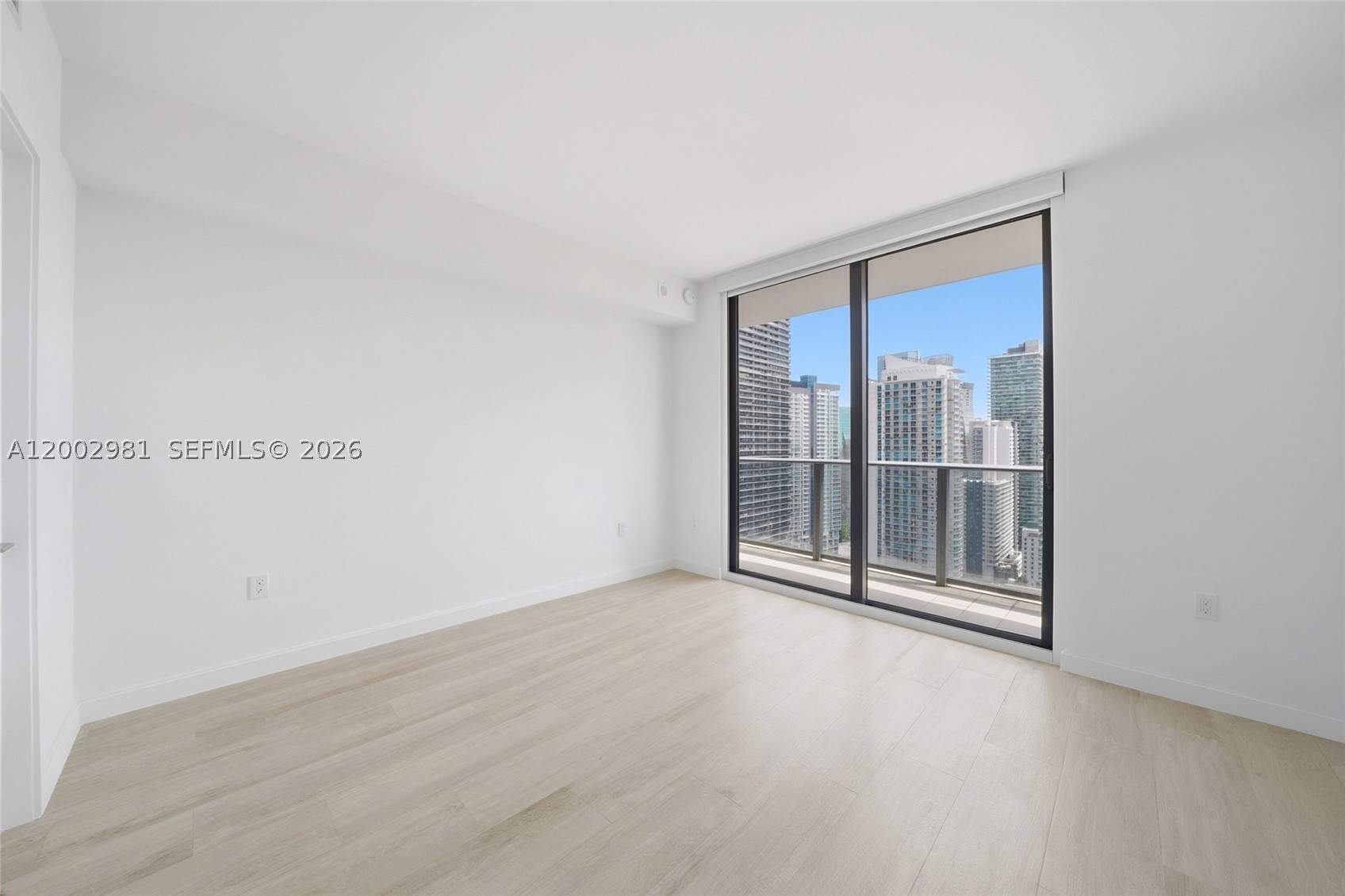 55 SW 9th St #3106, Miami FL 33130