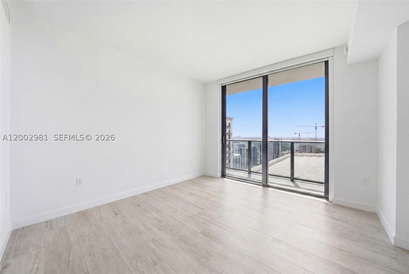 55 SW 9th St #3106, Miami FL 33130