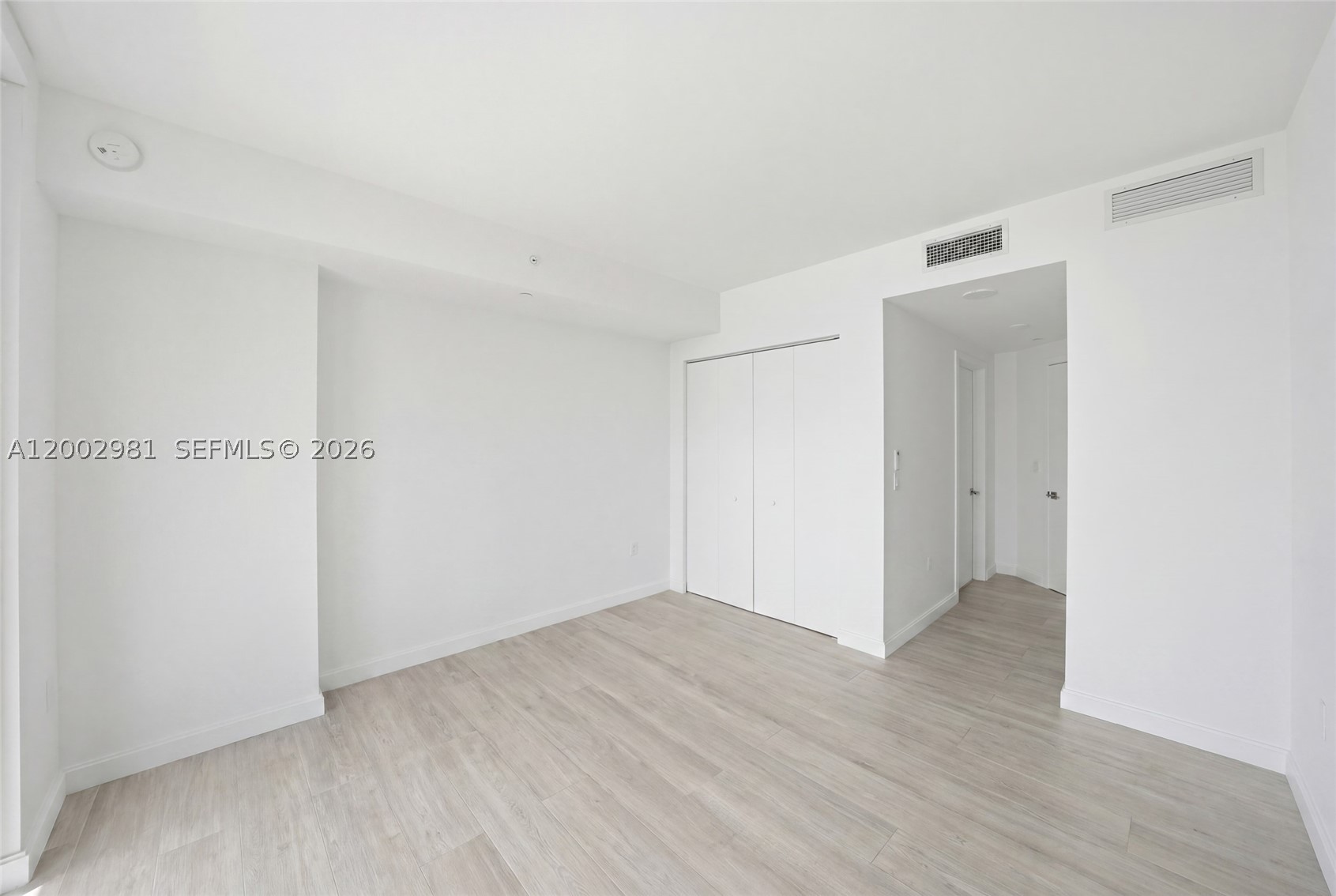 55 SW 9th St #3106, Miami FL 33130