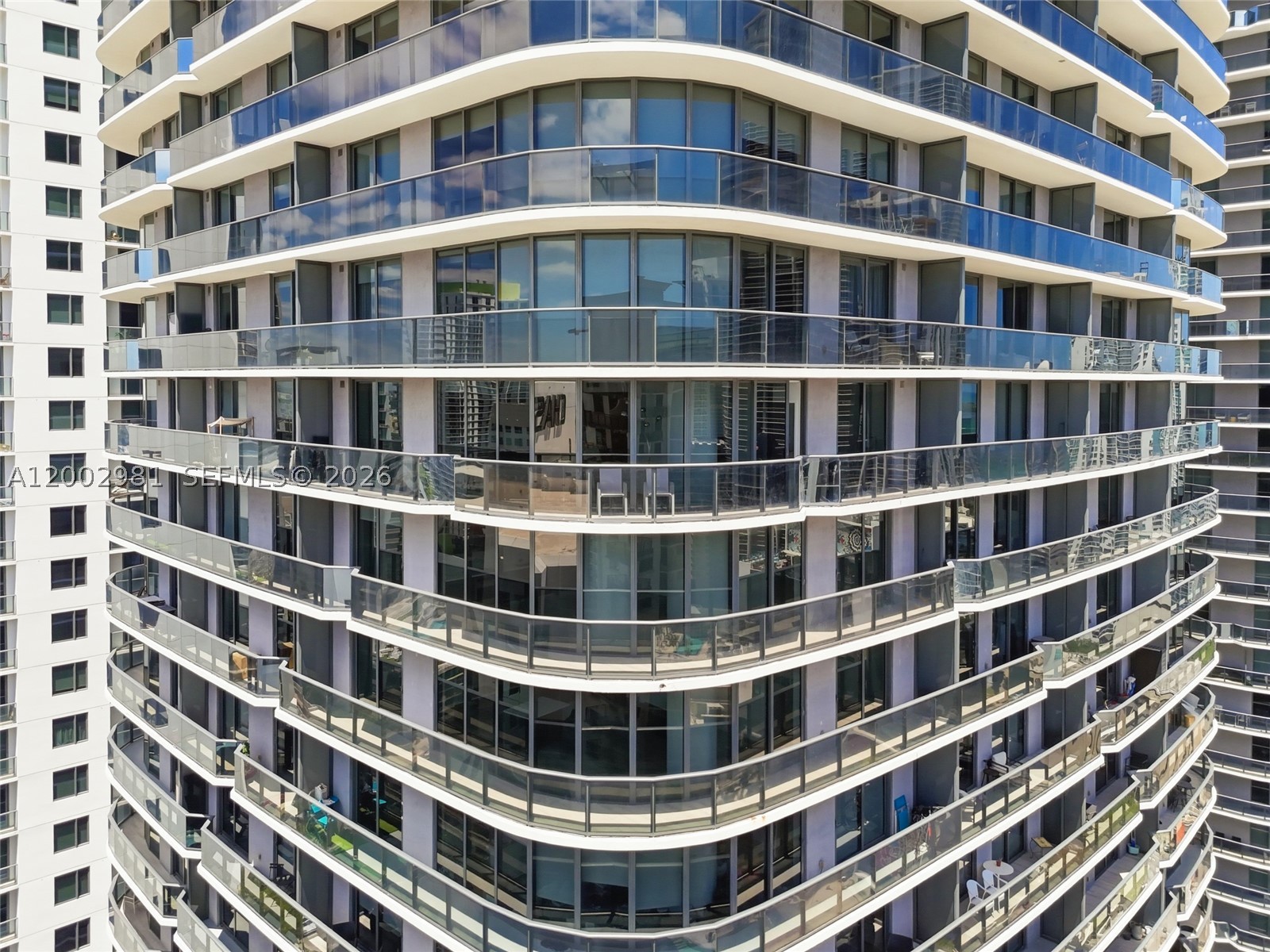 55 SW 9th St #3106, Miami FL 33130