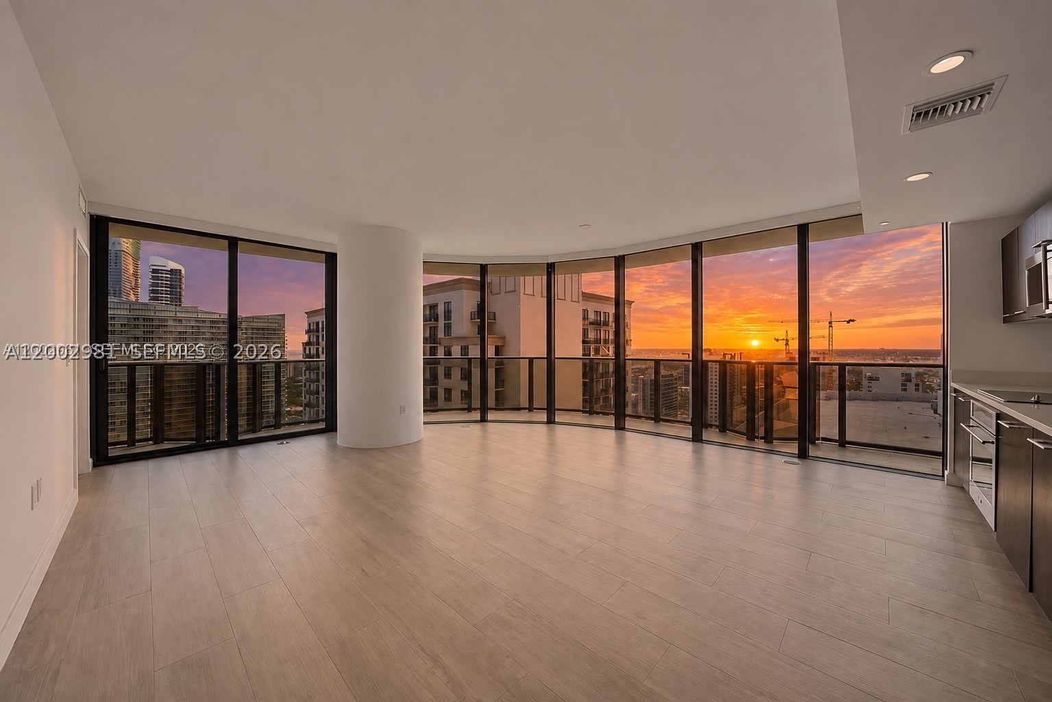 55 SW 9th St #3106, Miami FL 33130