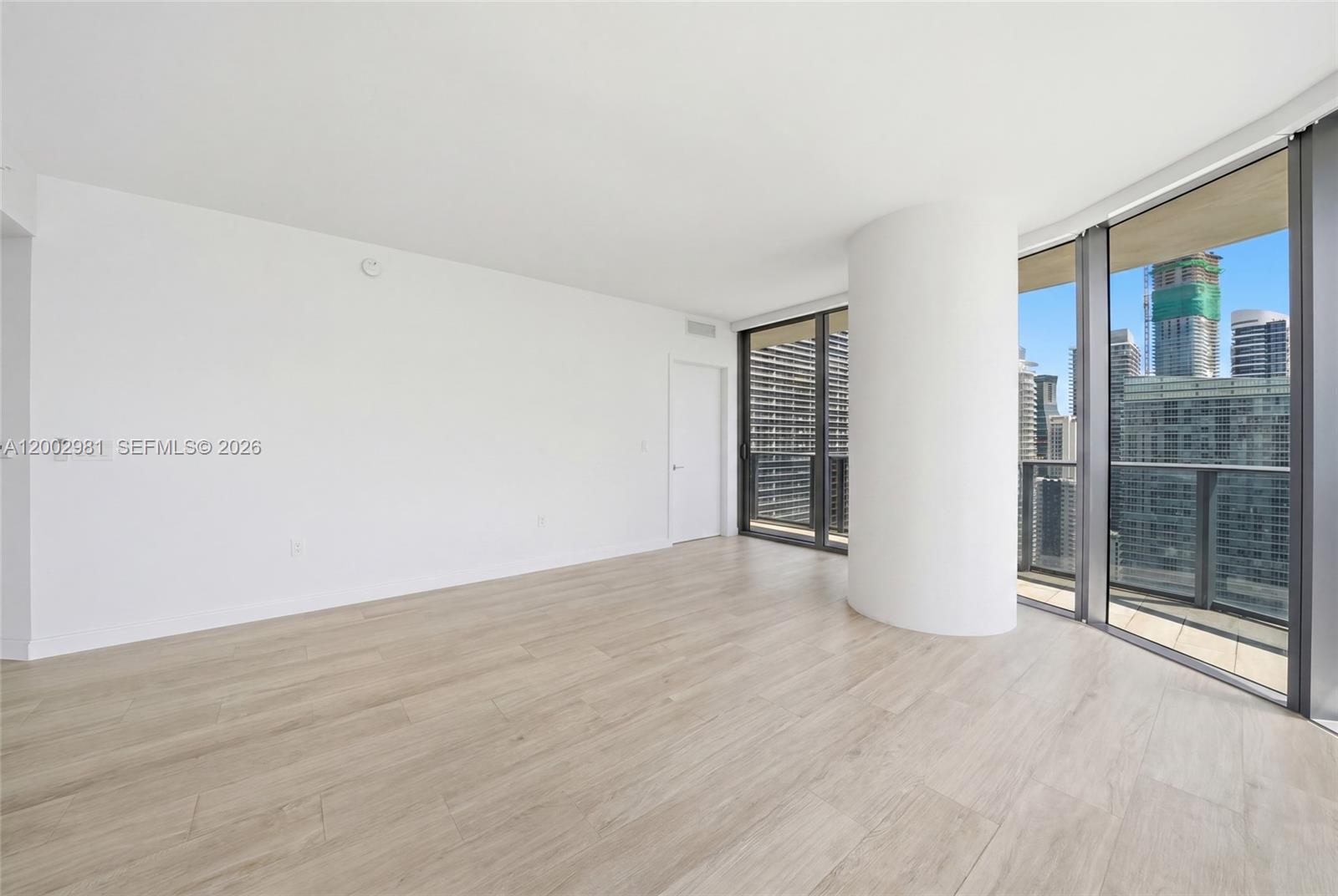55 SW 9th St #3106, Miami FL 33130