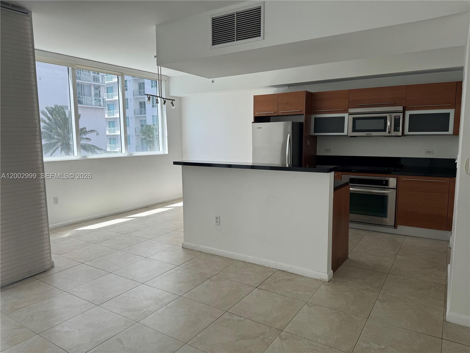 253 NE 2nd St #1108, Miami FL 33132