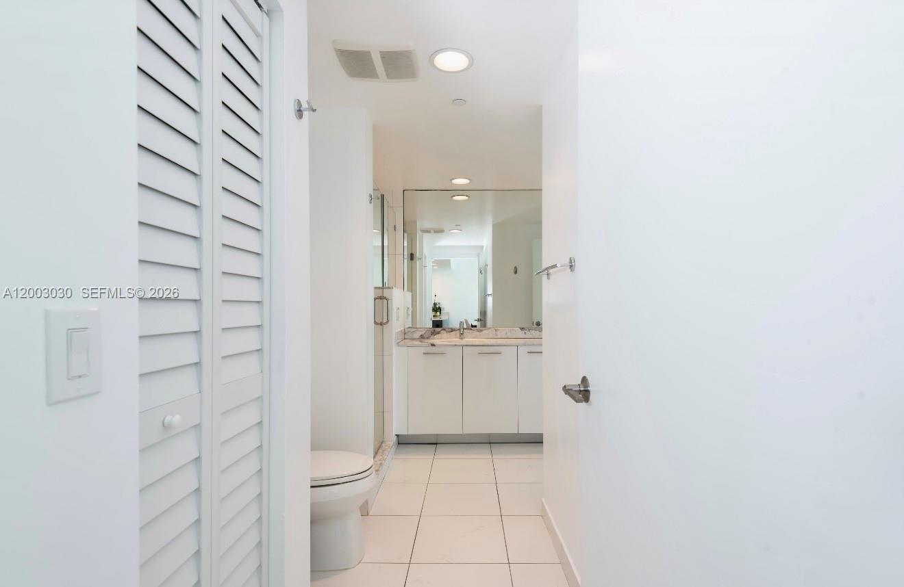55 SE 6th St #3403, Miami FL 33131