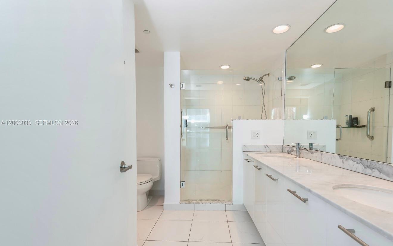 55 SE 6th St #3403, Miami FL 33131