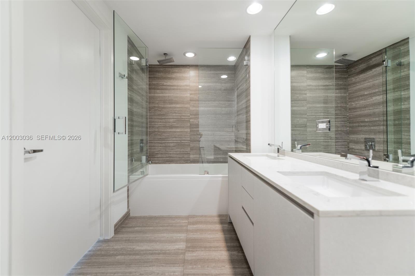 1010 Brickell Ave #2911, Miami FL 33131