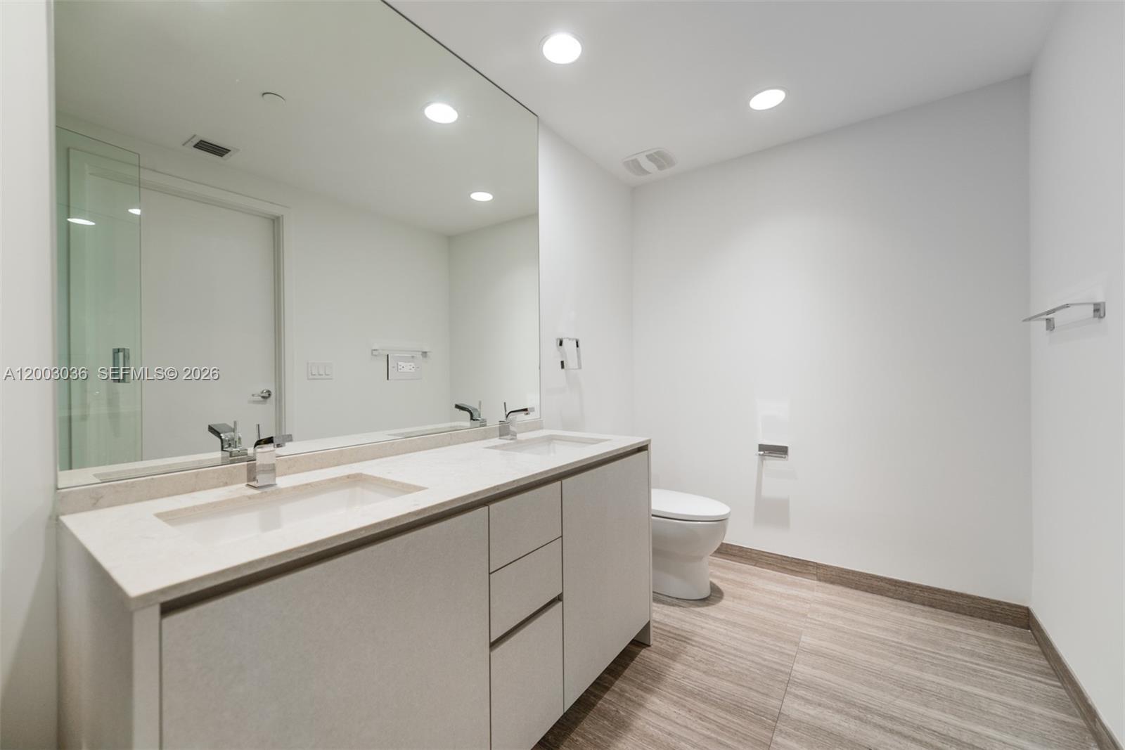1010 Brickell Ave #2911, Miami FL 33131