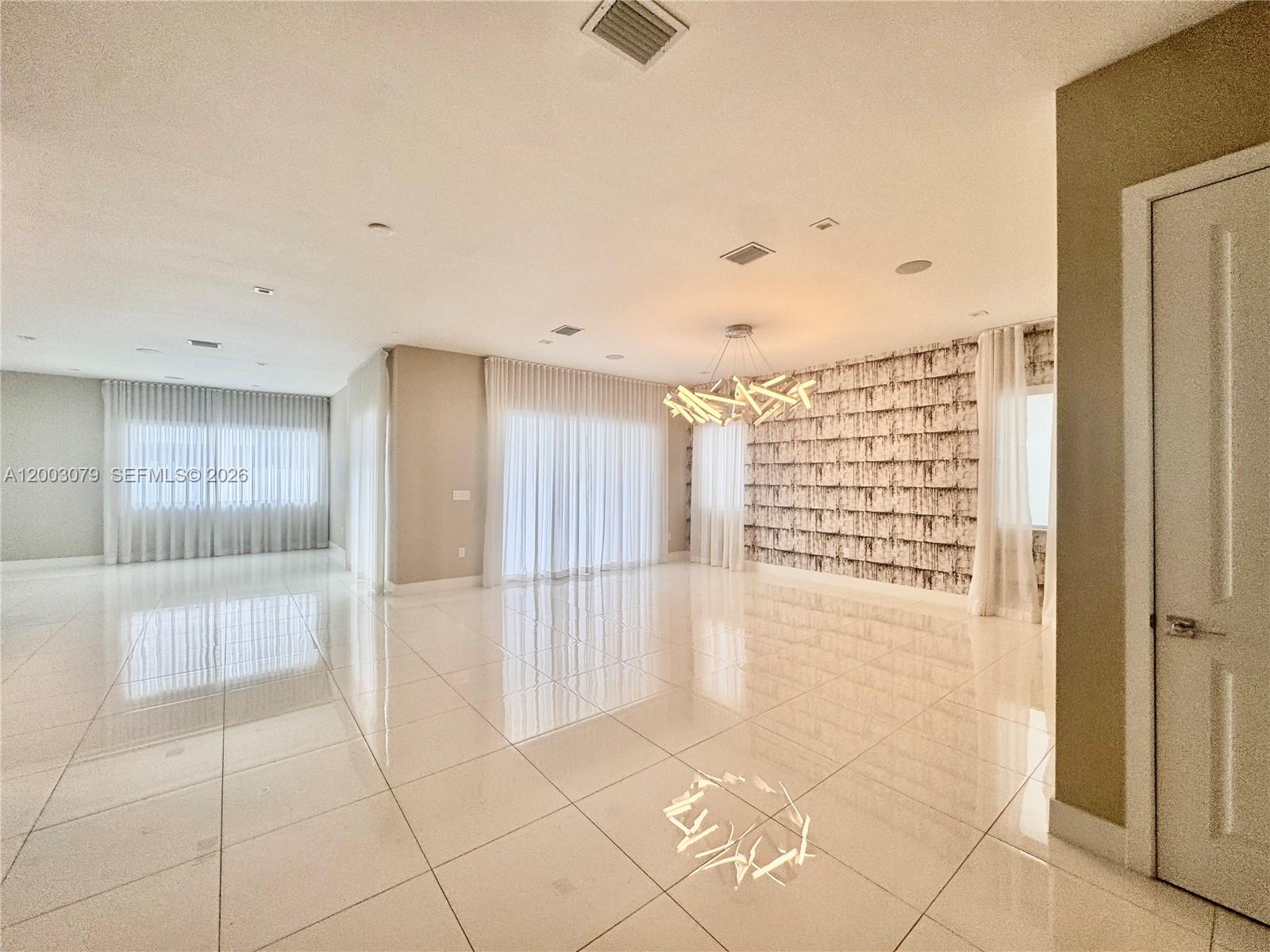 8108 NW 48th Ter #8108, Doral FL 33166