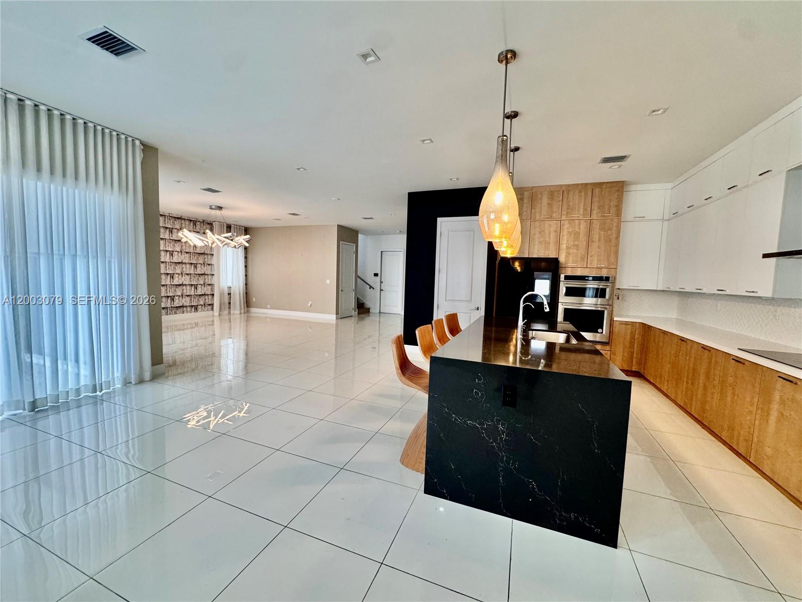 8108 NW 48th Ter #8108, Doral FL 33166