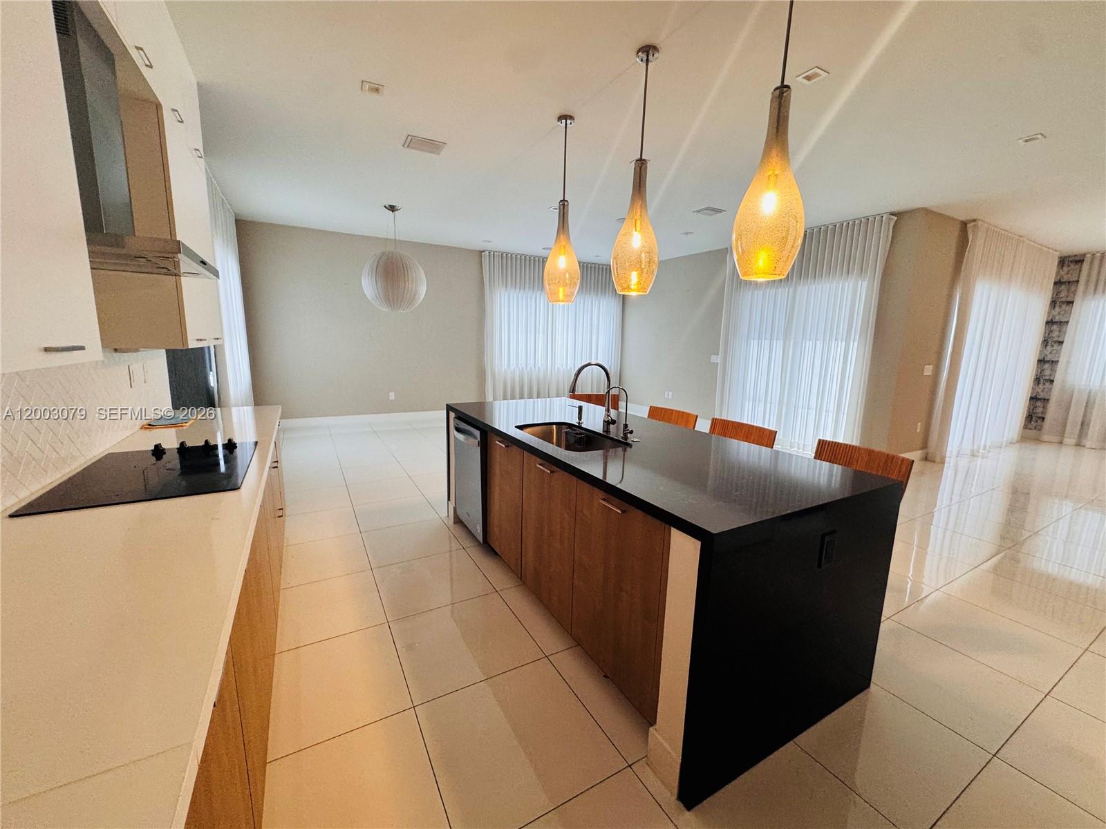 8108 NW 48th Ter #8108, Doral FL 33166