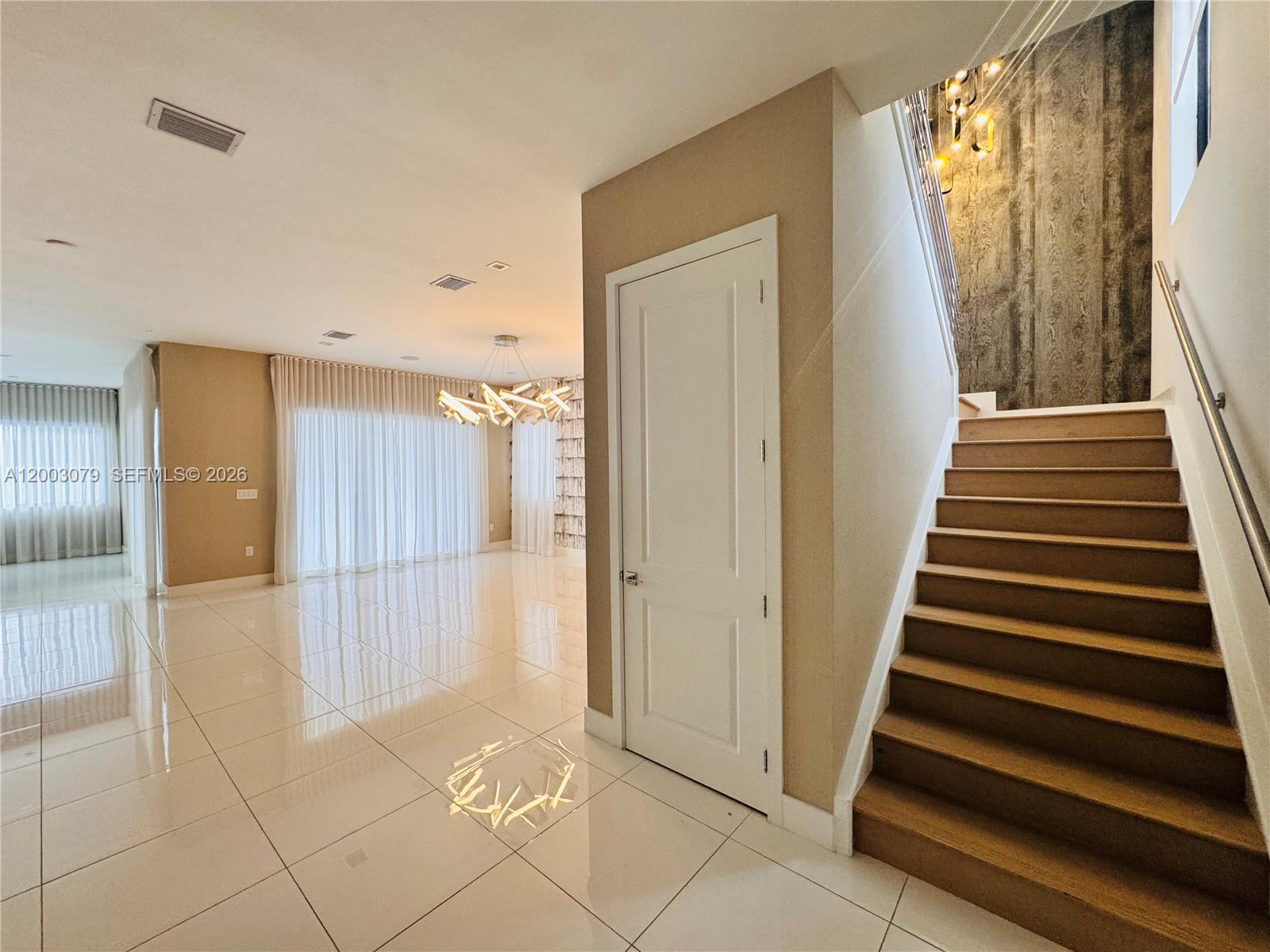 8108 NW 48th Ter #8108, Doral FL 33166