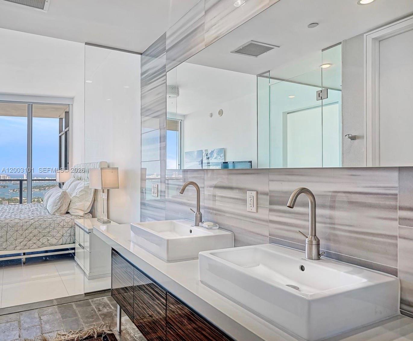1100 Biscayne Blvd #4803, Miami FL 33132