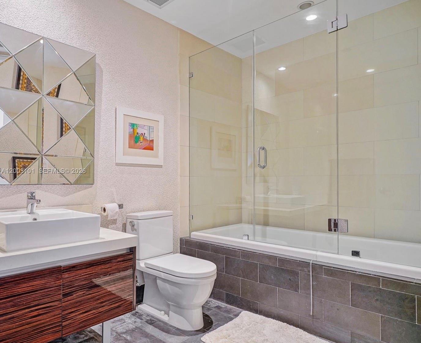 1100 Biscayne Blvd #4803, Miami FL 33132