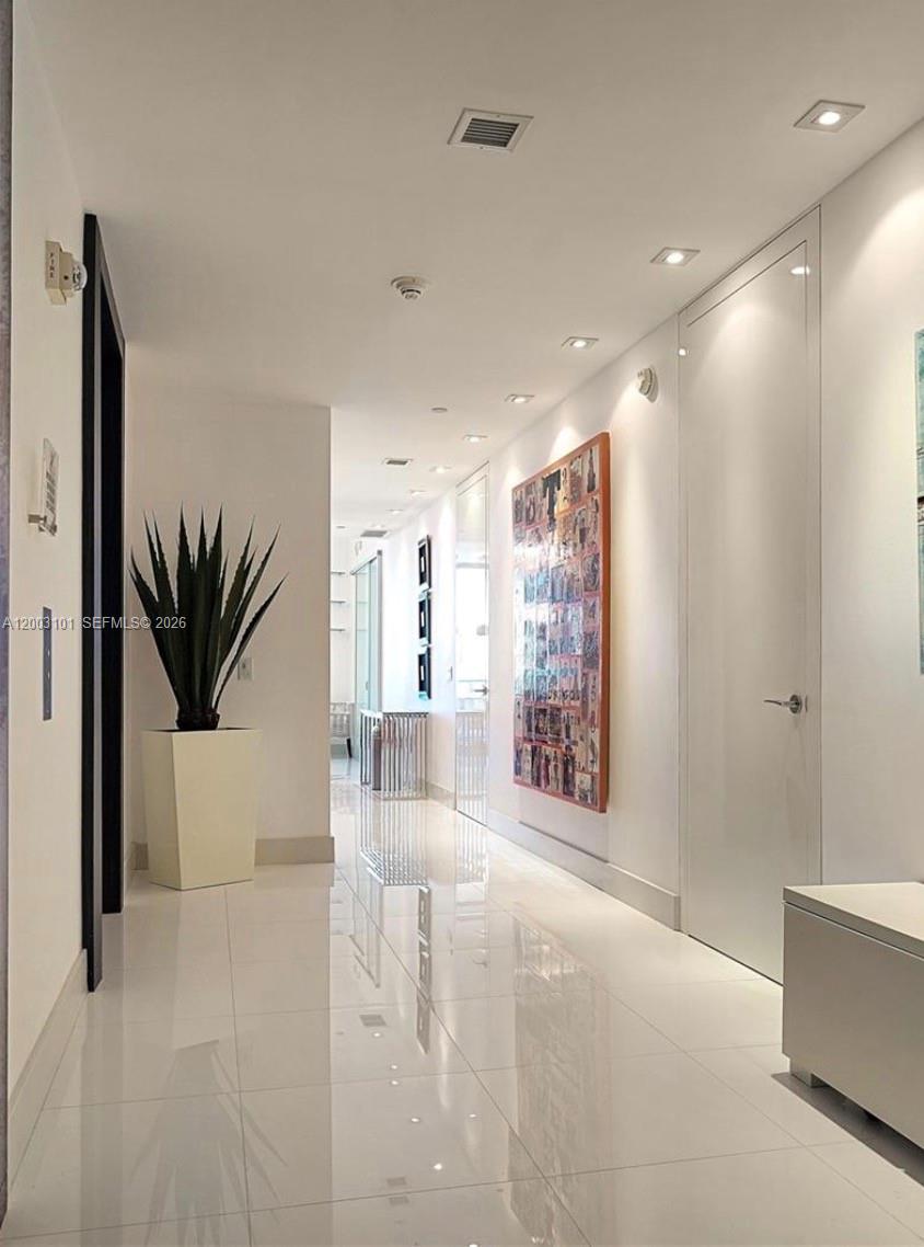 1100 Biscayne Blvd #4803, Miami FL 33132