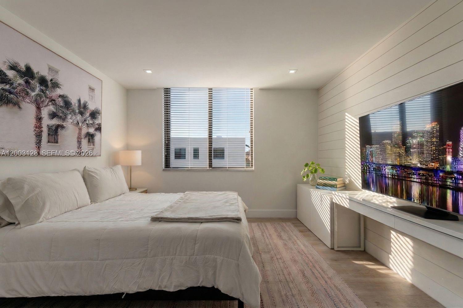 1300 Ponce De Leon Blvd #815, Coral Gables FL 33134