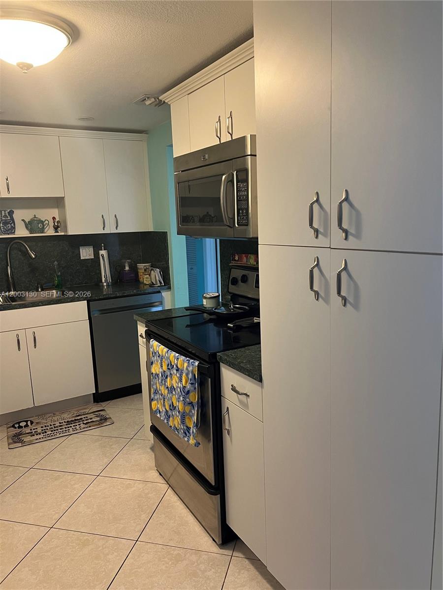 8335 SW 72nd Ave #212D, Miami FL 33143