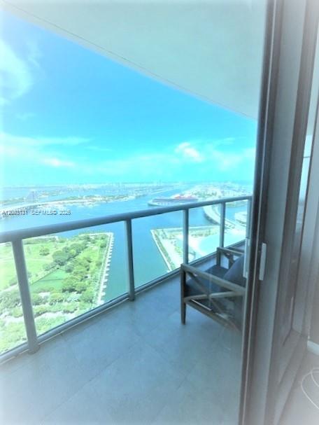 888 Biscayne Blvd #4310, Miami FL 33132