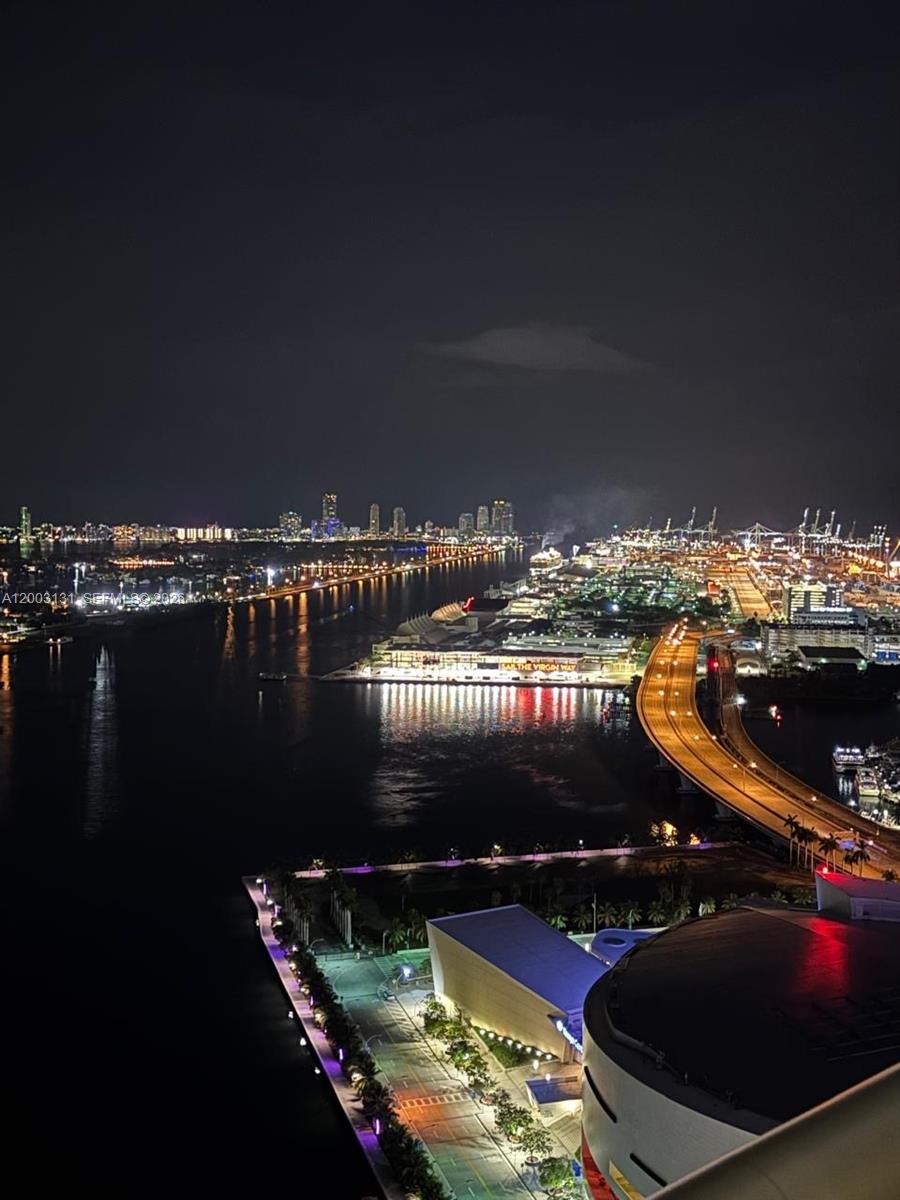 888 Biscayne Blvd #4310, Miami FL 33132