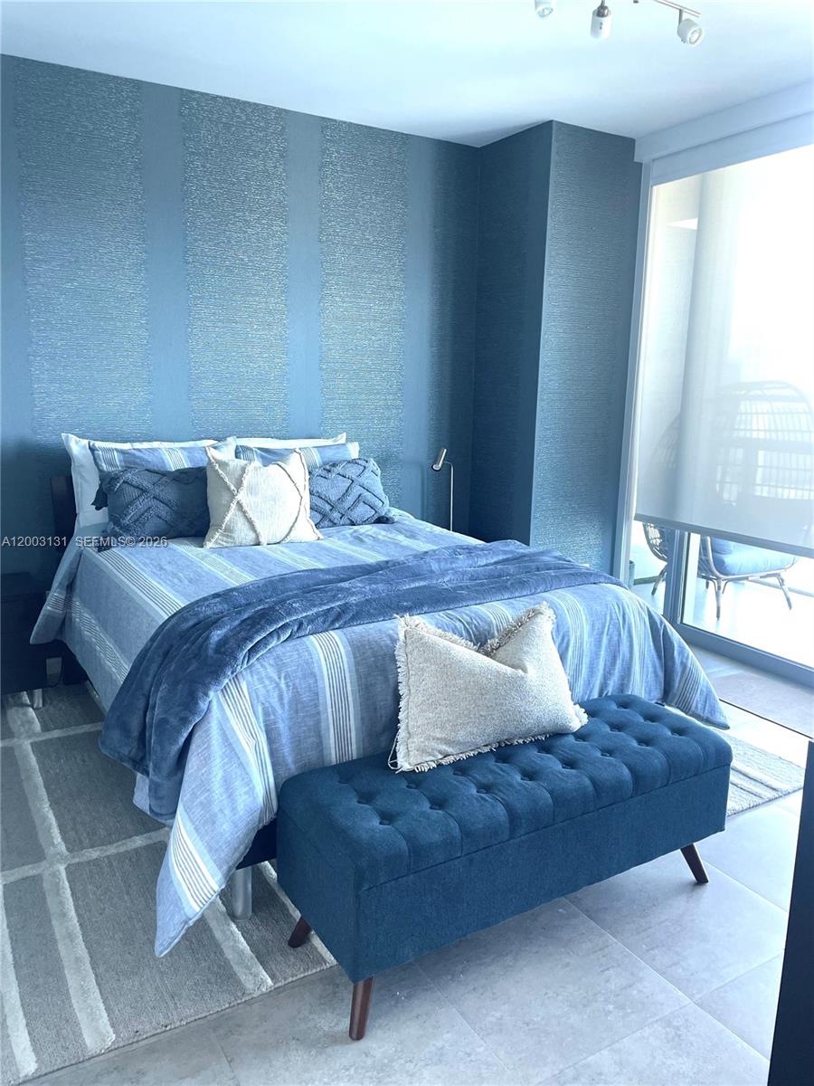 888 Biscayne Blvd #4310, Miami FL 33132