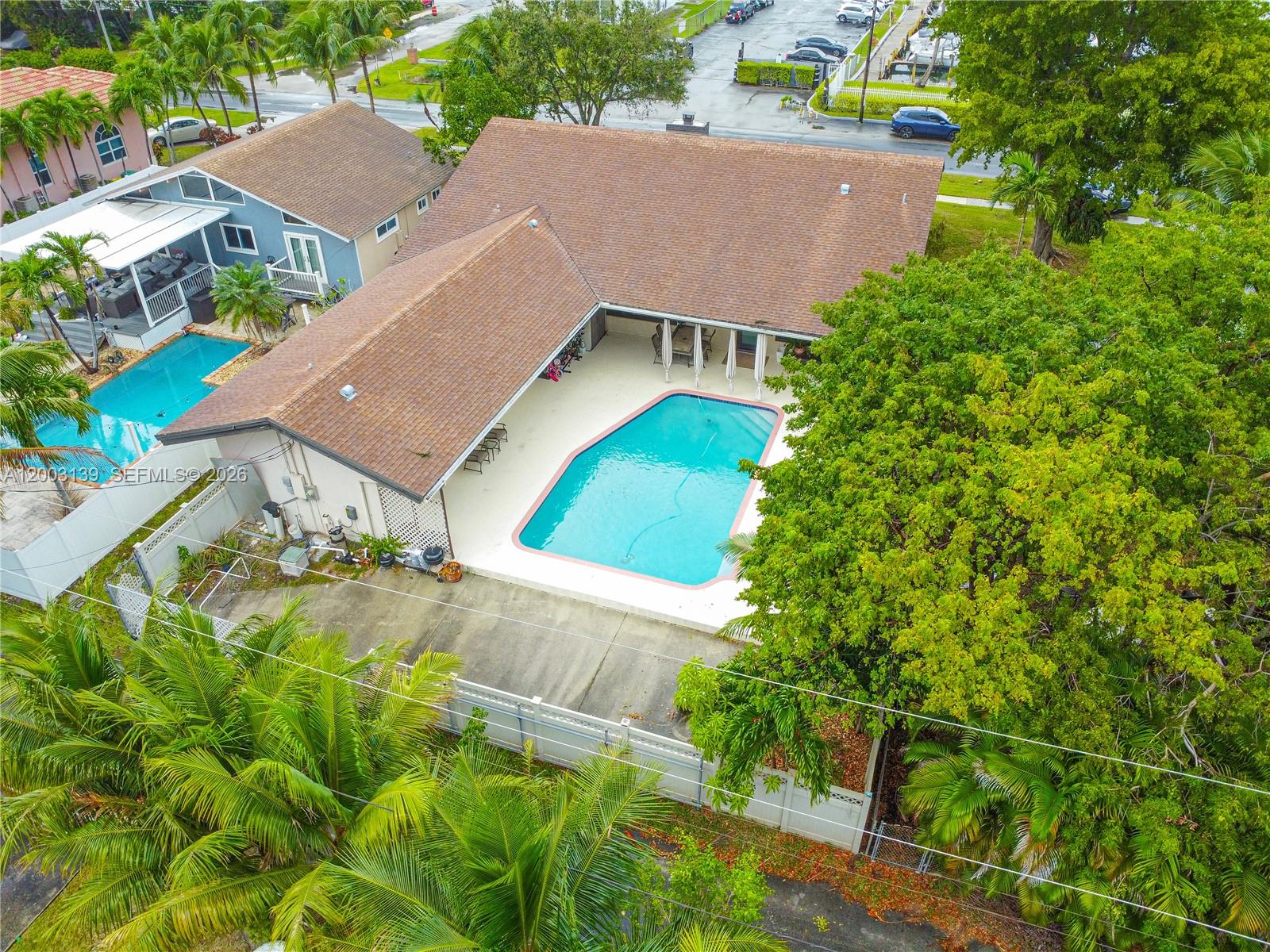 614 NE 3rd St, Dania Beach FL 33004