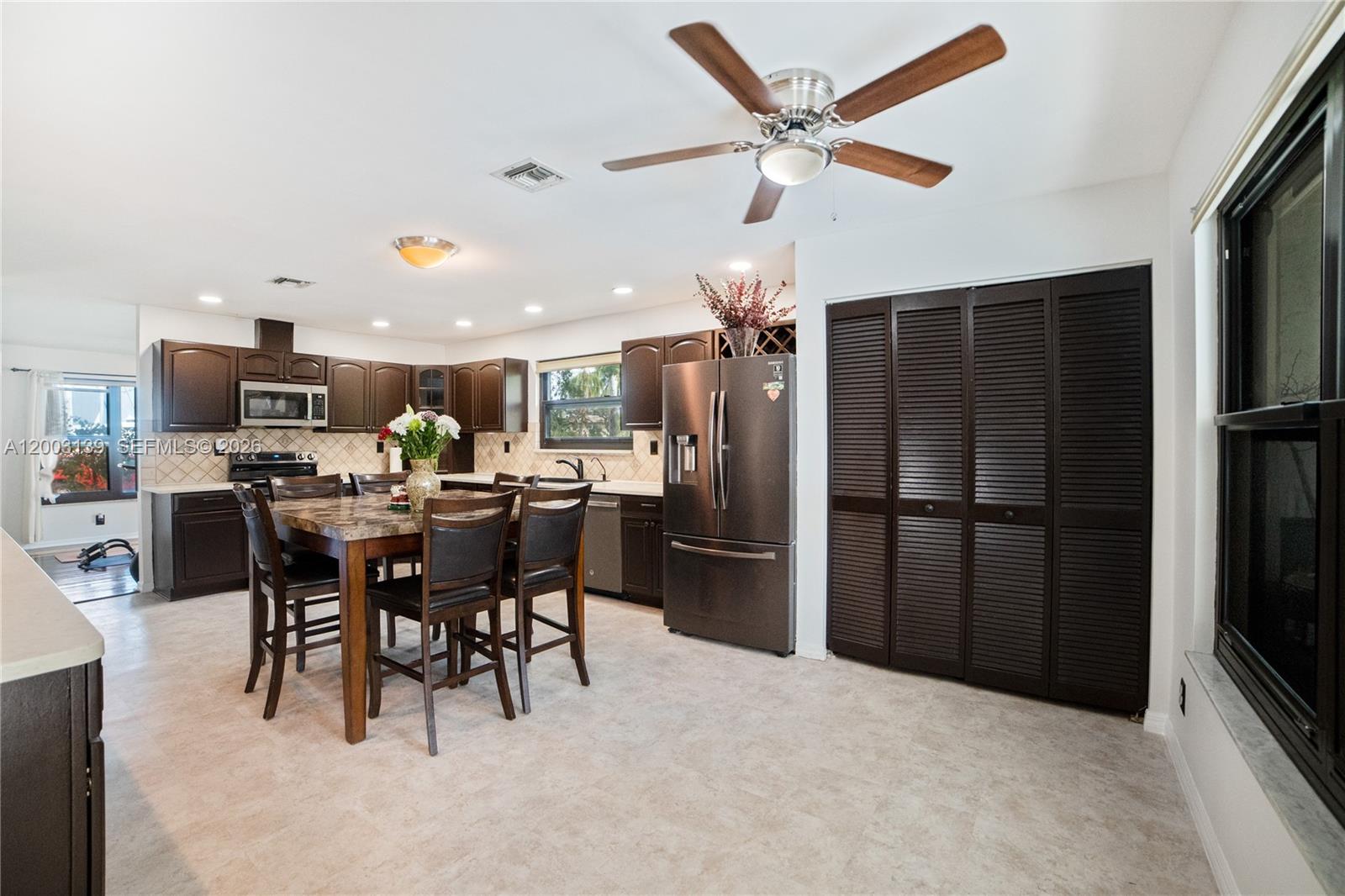 614 NE 3rd St, Dania Beach FL 33004