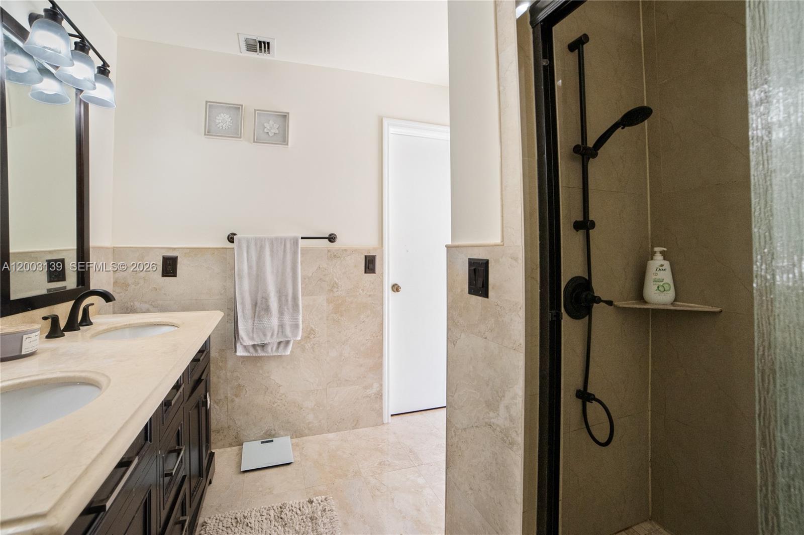 614 NE 3rd St, Dania Beach FL 33004
