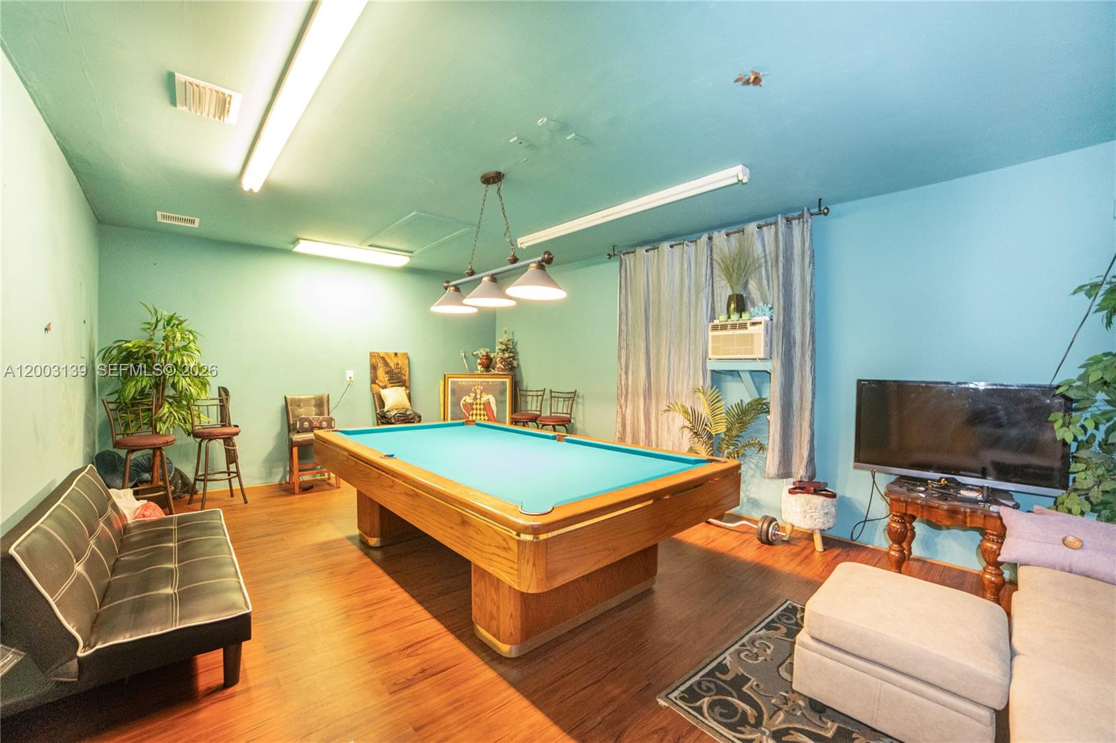614 NE 3rd St, Dania Beach FL 33004