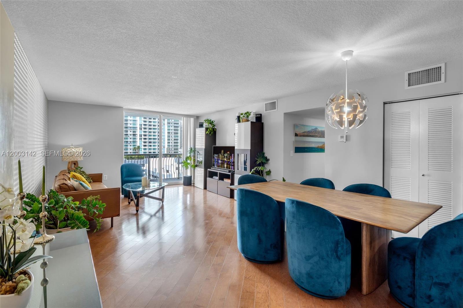 1200 Brickell Bay Dr #1924, Miami FL 33131
