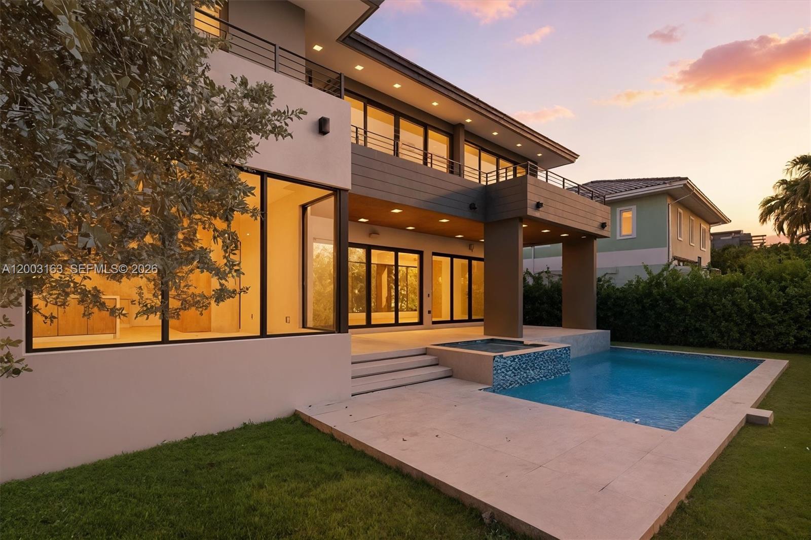 760 Woodcrest Rd, Key Biscayne FL 33149