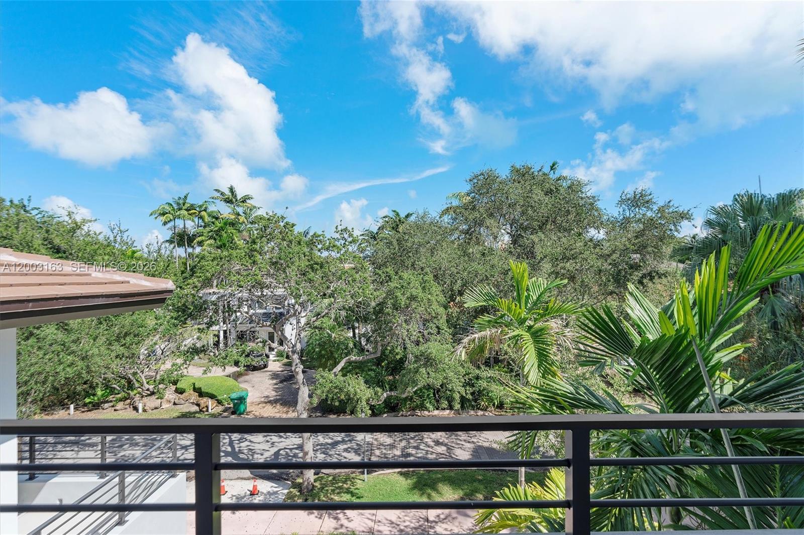 760 Woodcrest Rd, Key Biscayne FL 33149