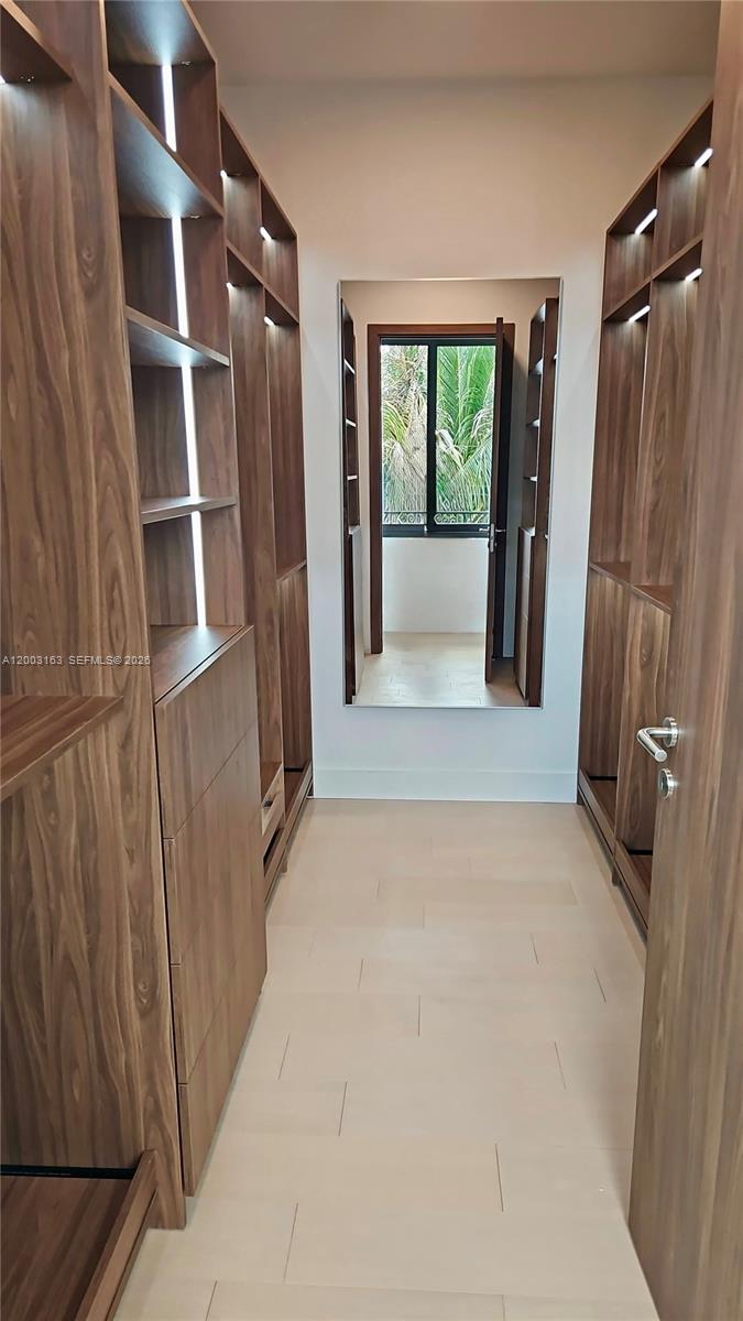 760 Woodcrest Rd, Key Biscayne FL 33149