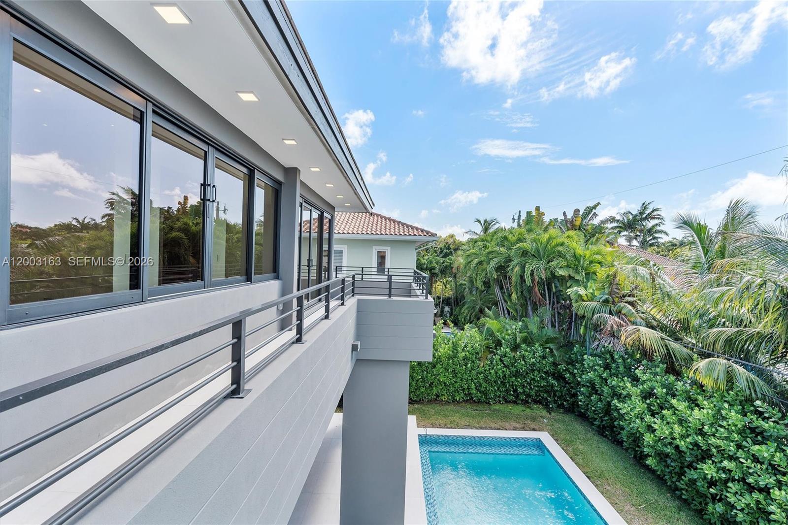 760 Woodcrest Rd, Key Biscayne FL 33149