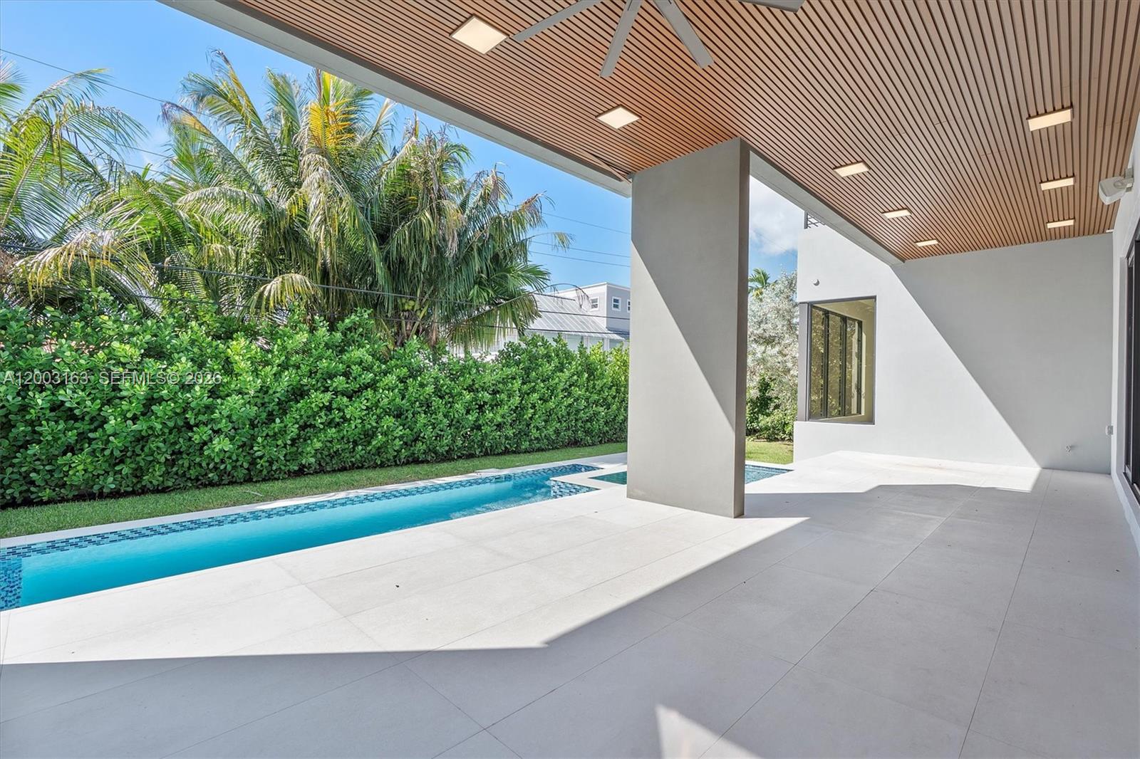 760 Woodcrest Rd, Key Biscayne FL 33149