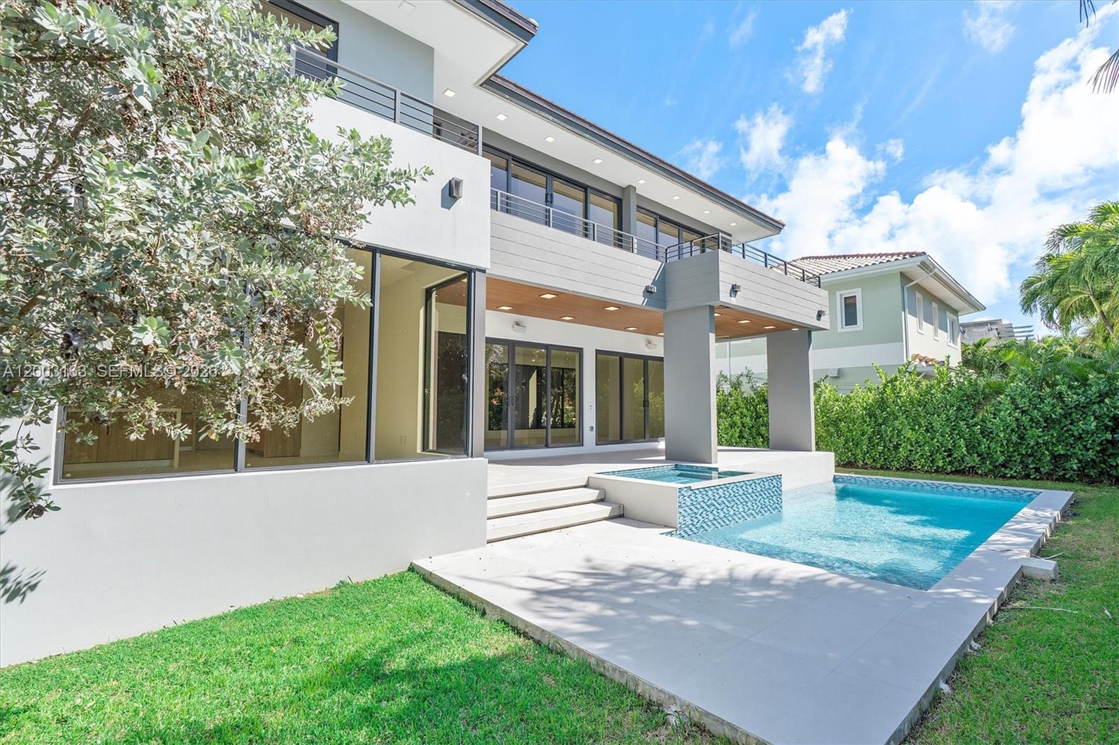 760 Woodcrest Rd, Key Biscayne FL 33149