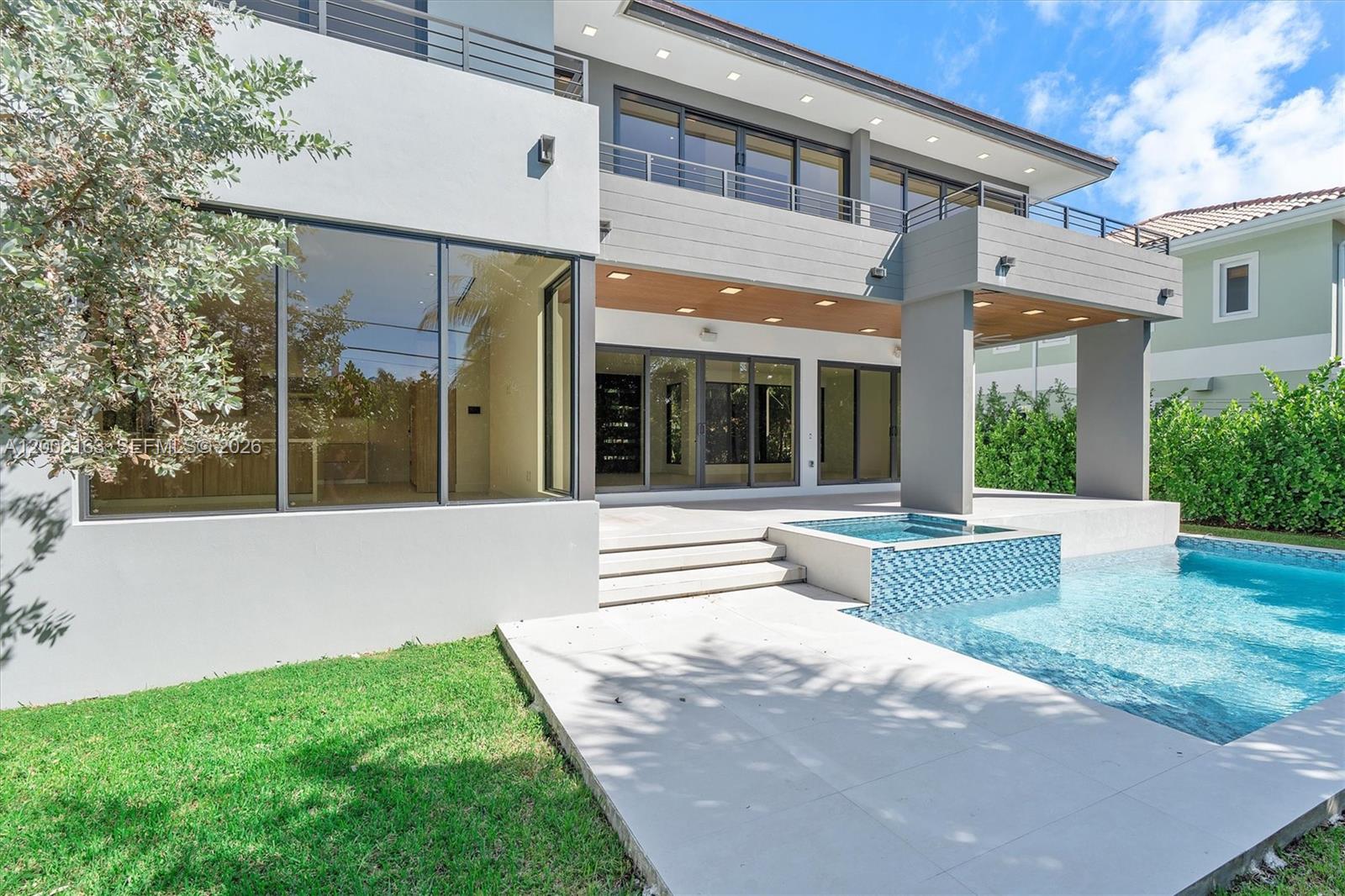 760 Woodcrest Rd, Key Biscayne FL 33149